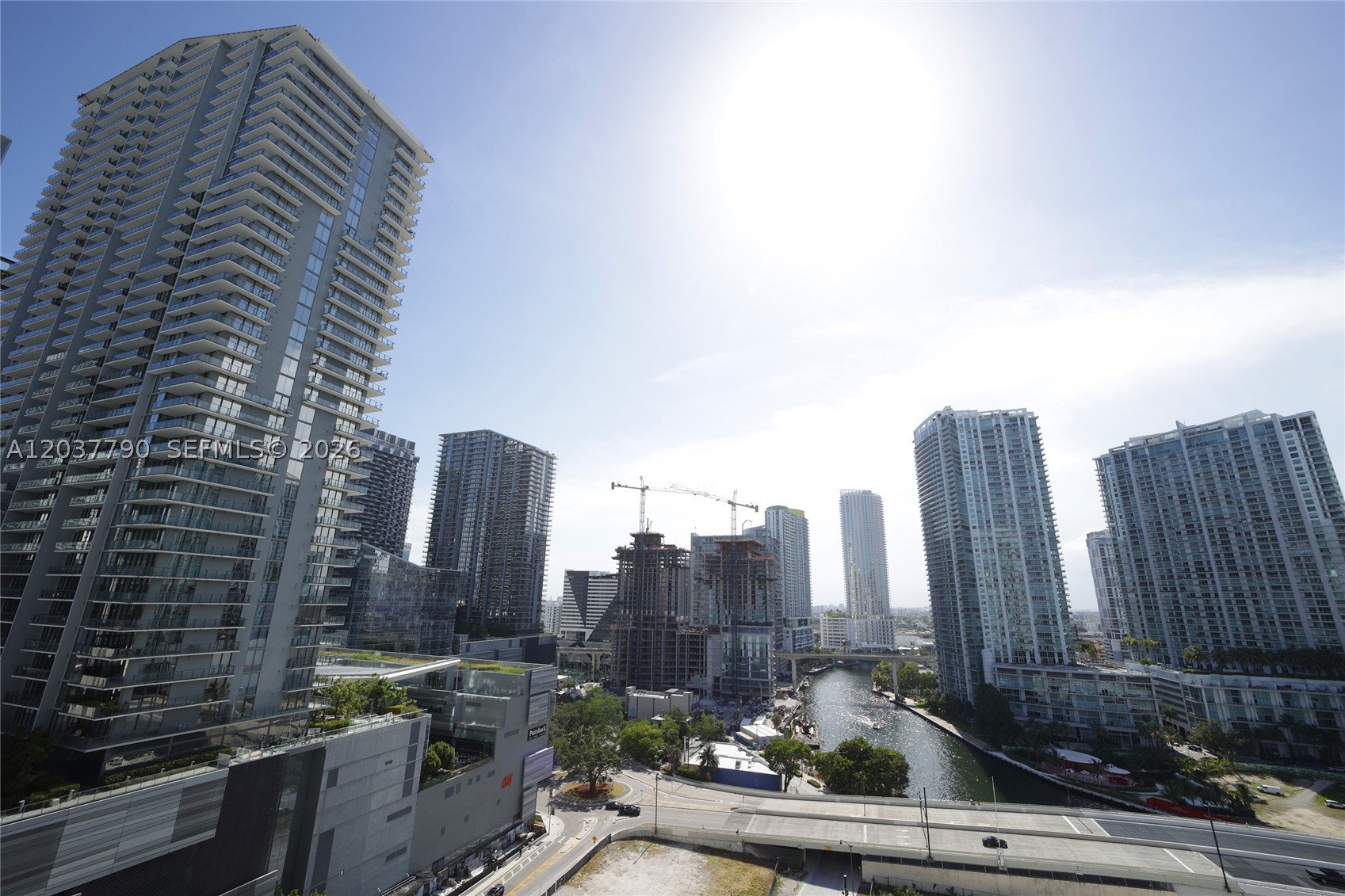 41 SE 5th St #1116, Miami FL 33131
