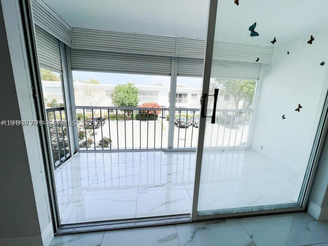 6395 Bay Club Dr #4, Fort Lauderdale FL 33308