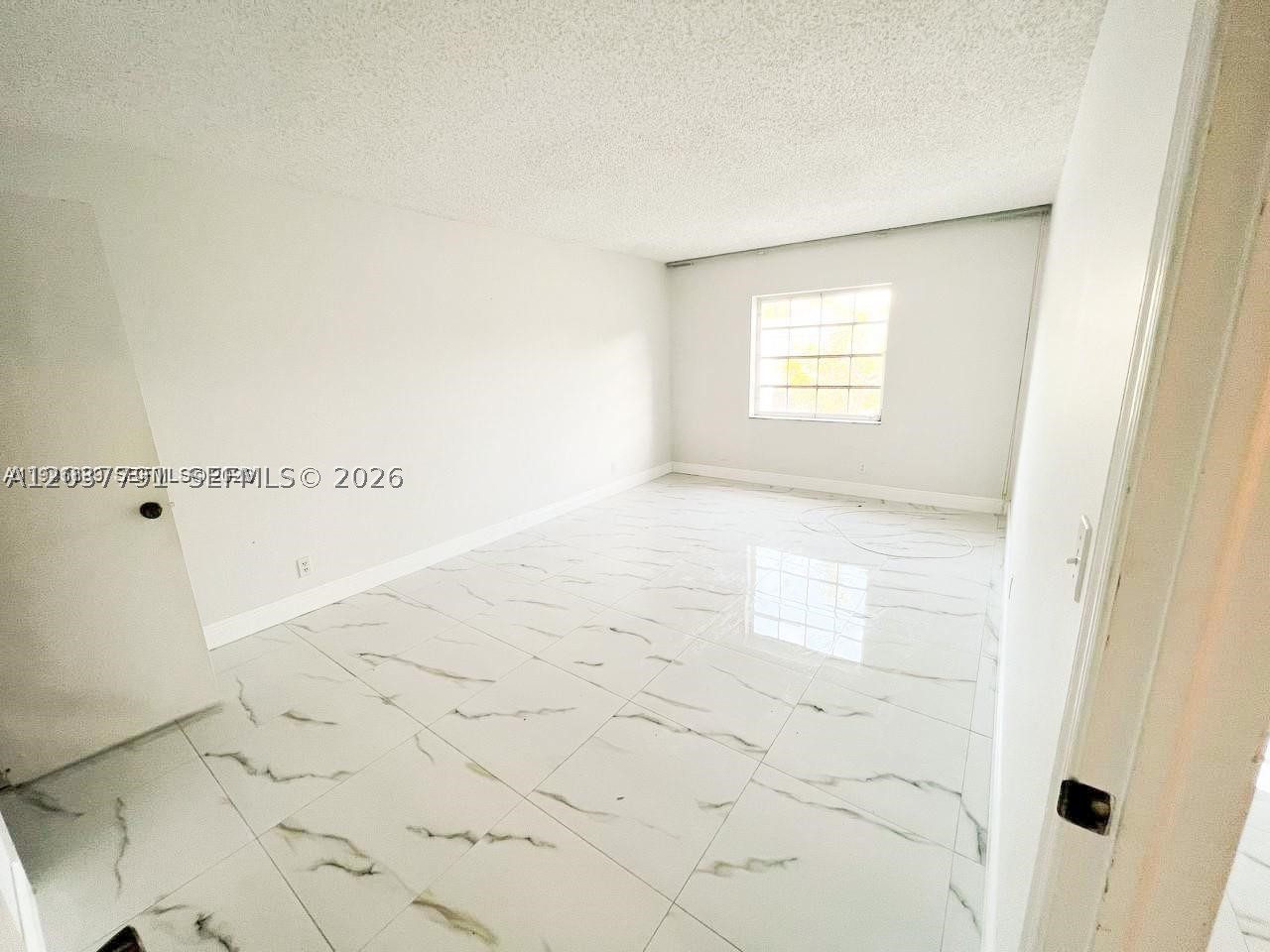 6395 Bay Club Dr #4, Fort Lauderdale FL 33308