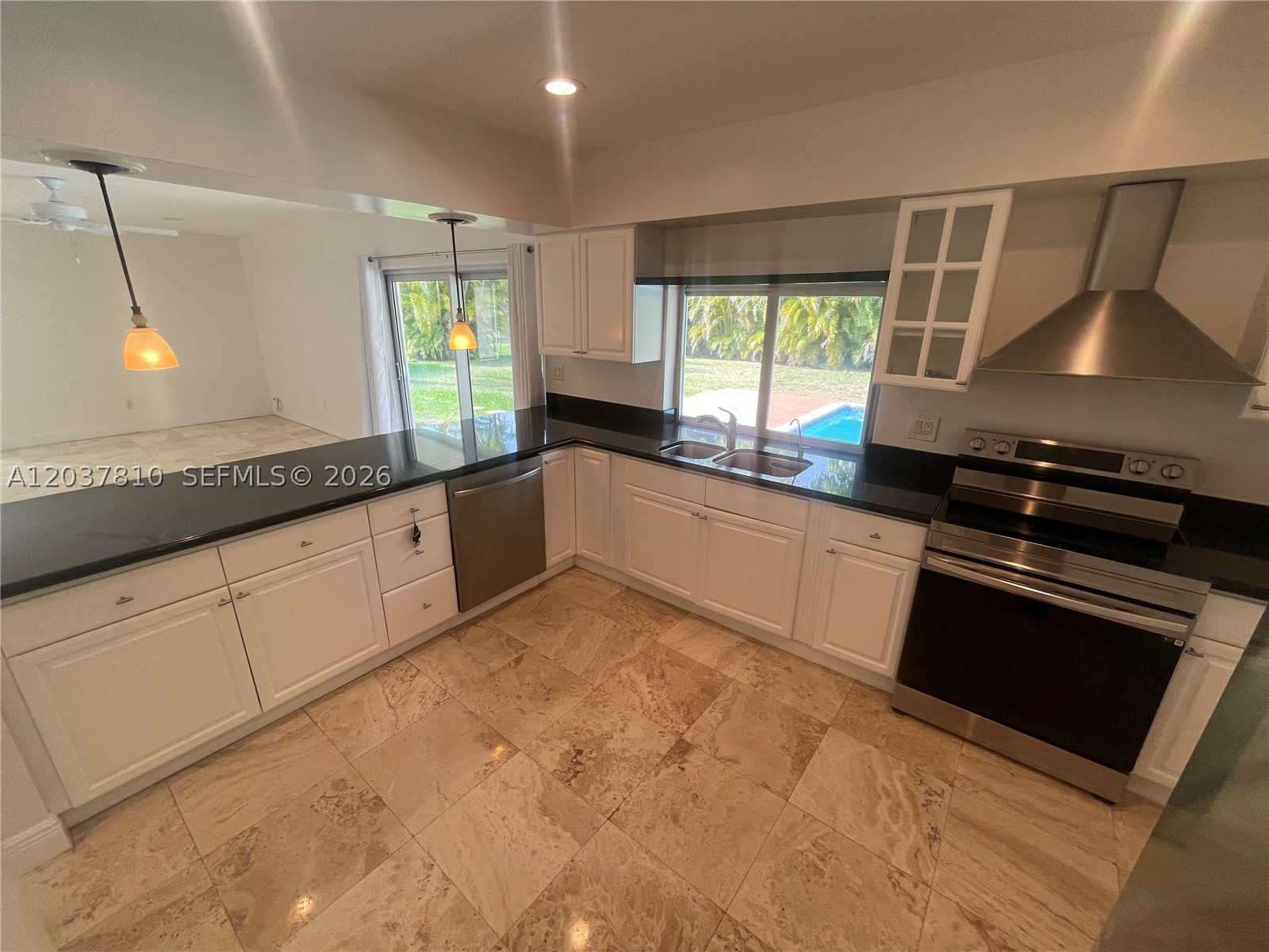 7361 SW 117th Ter, Pinecrest FL 33156