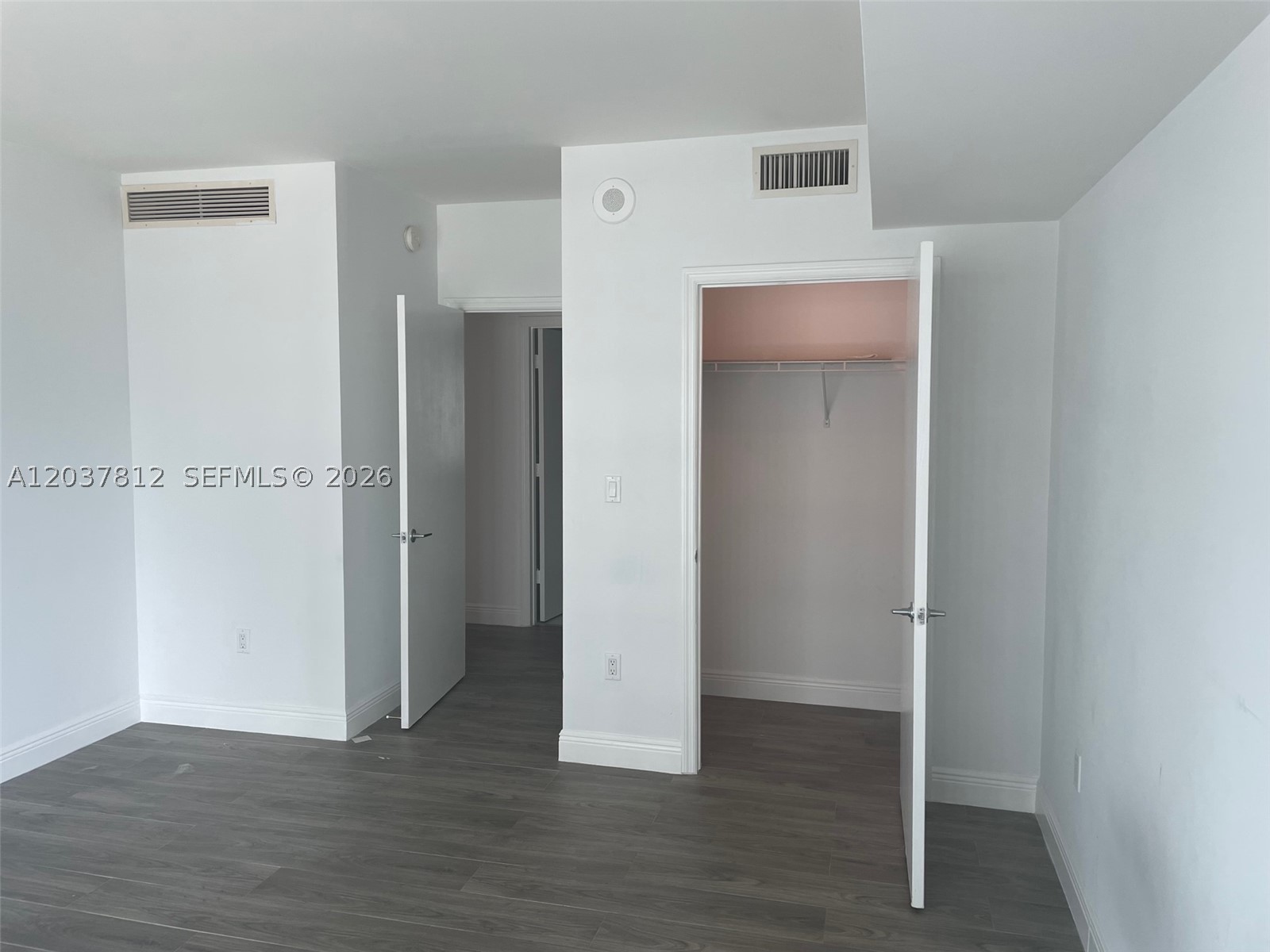 500 Brickell Ave #1906, Miami FL 33131