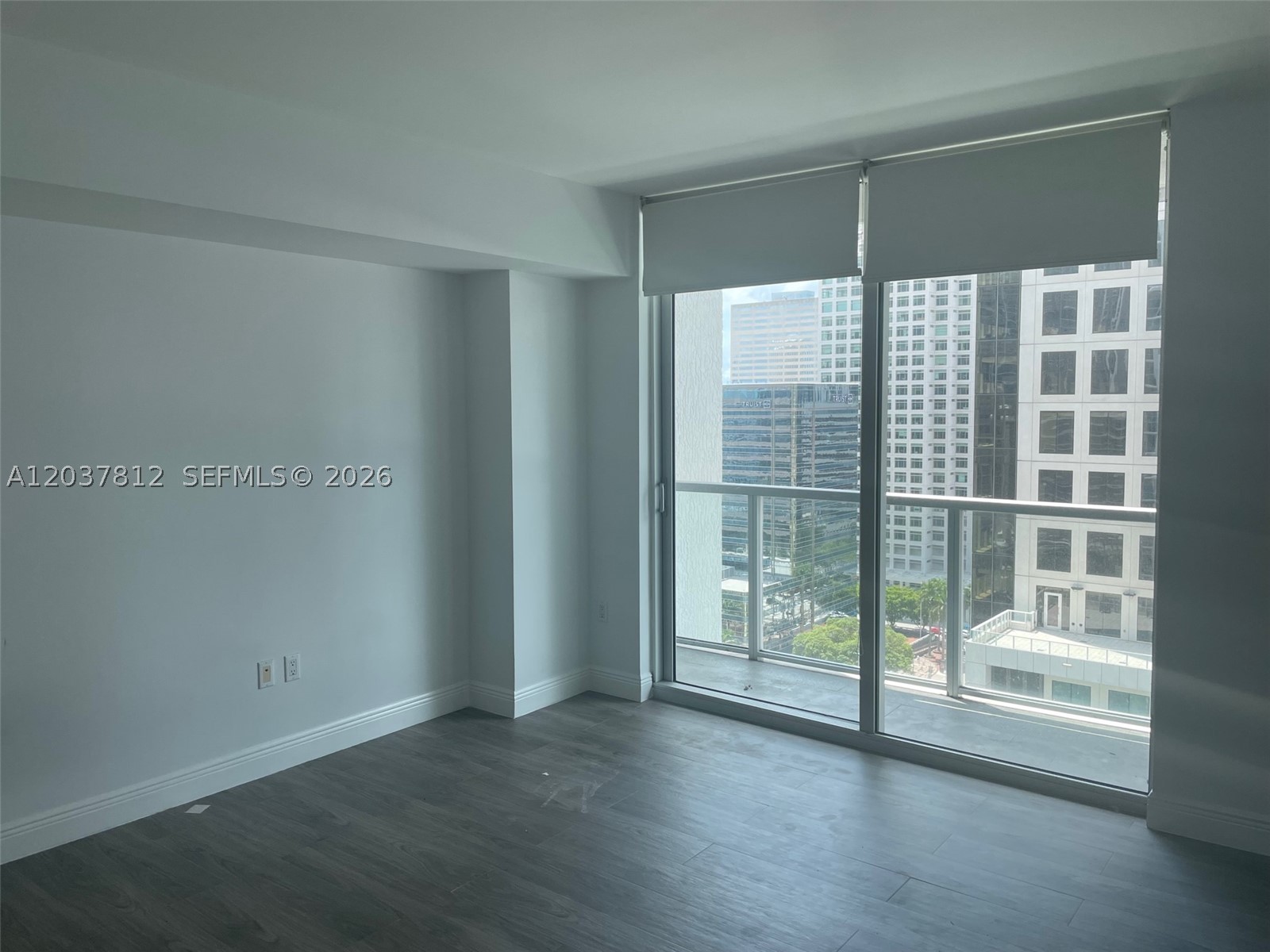 500 Brickell Ave #1906, Miami FL 33131