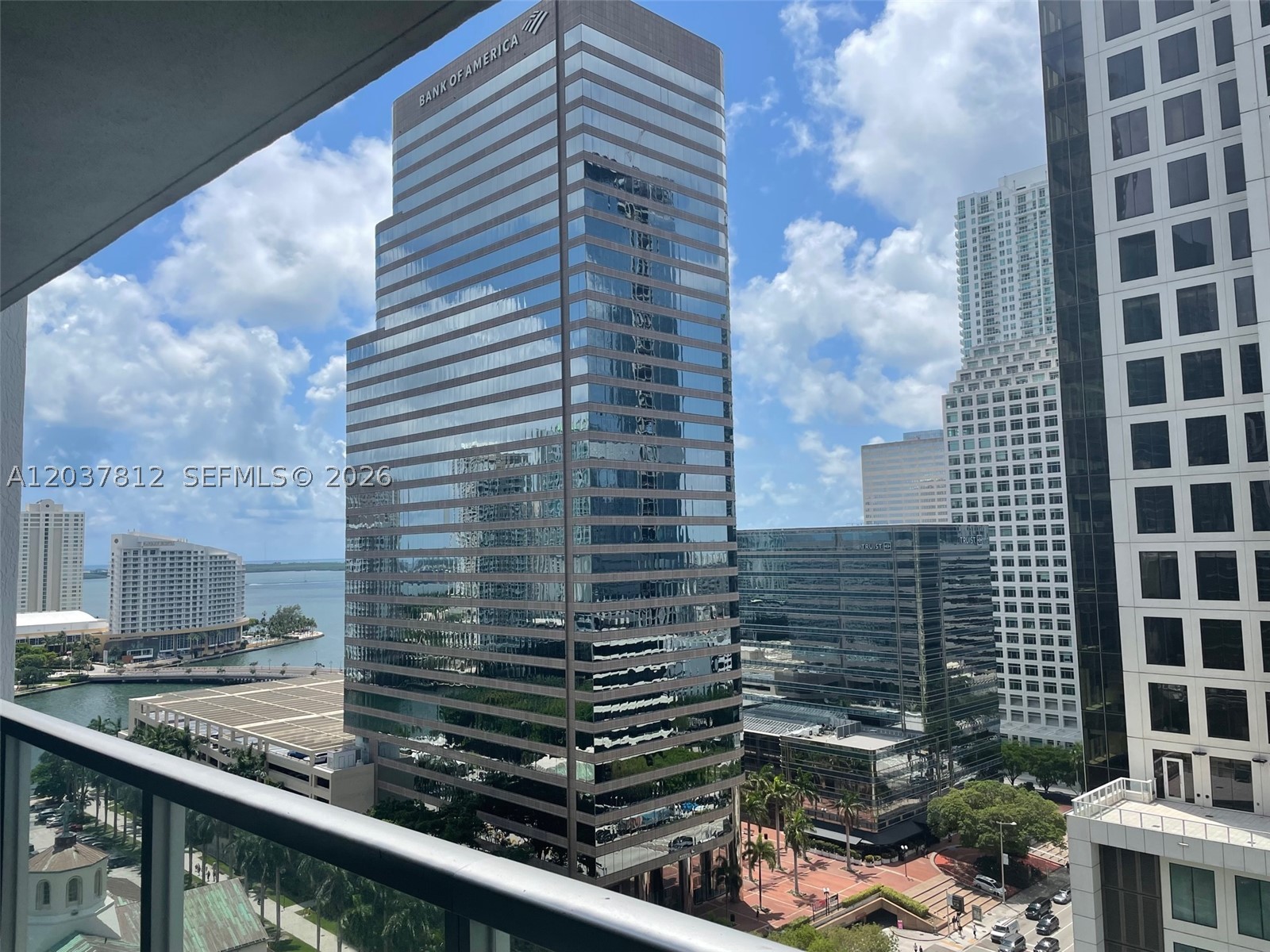 500 Brickell Ave #1906, Miami FL 33131