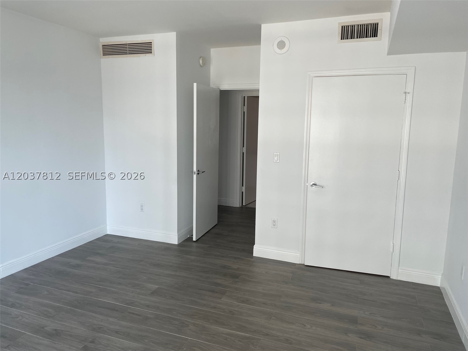 500 Brickell Ave #1906, Miami FL 33131