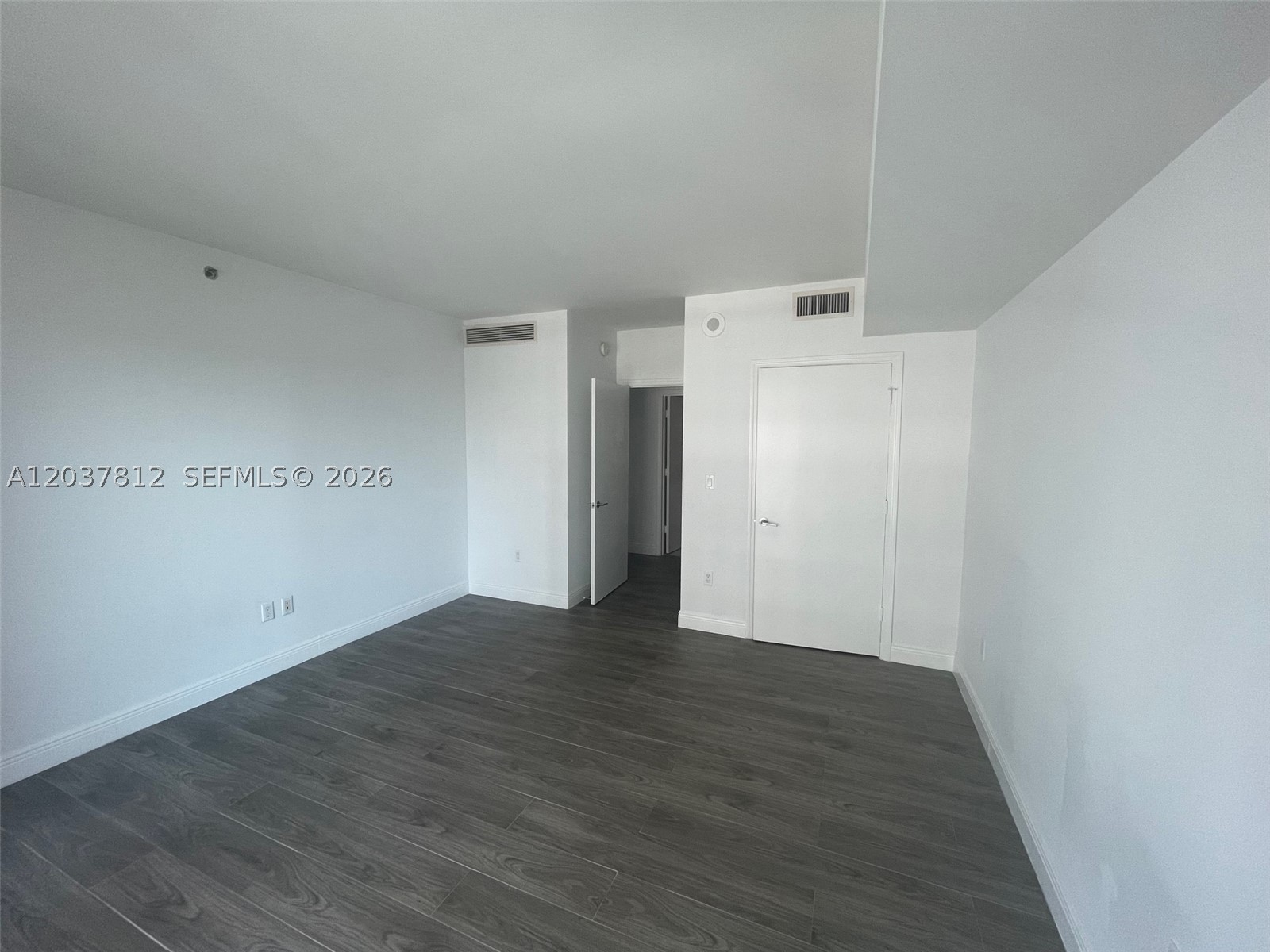 500 Brickell Ave #1906, Miami FL 33131