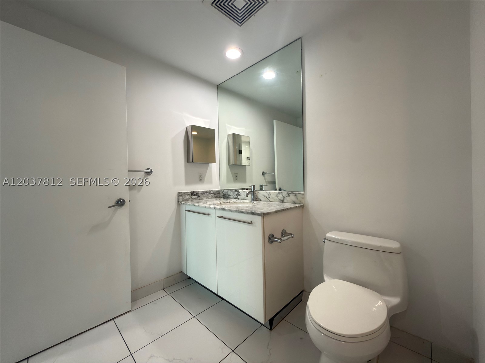 500 Brickell Ave #1906, Miami FL 33131