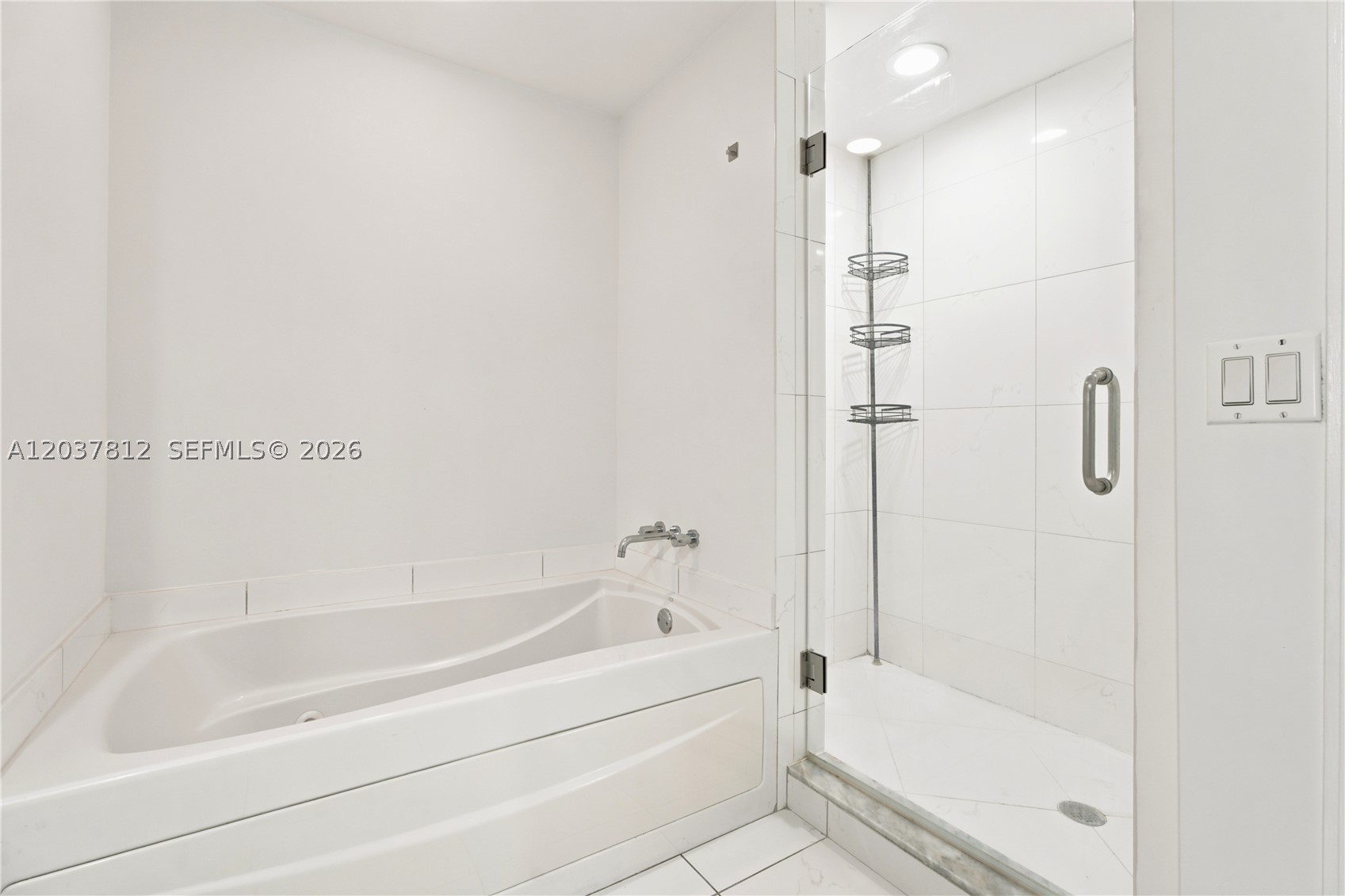 500 Brickell Av #1906, Miami FL 33131