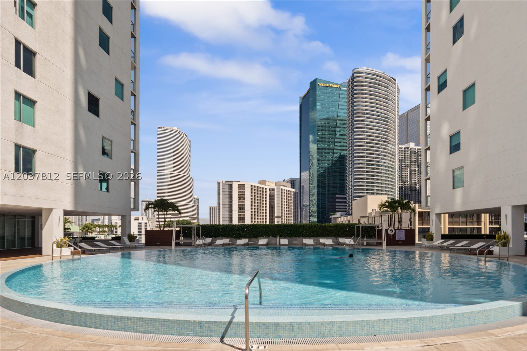 500 Brickell Av #1906, Miami FL 33131