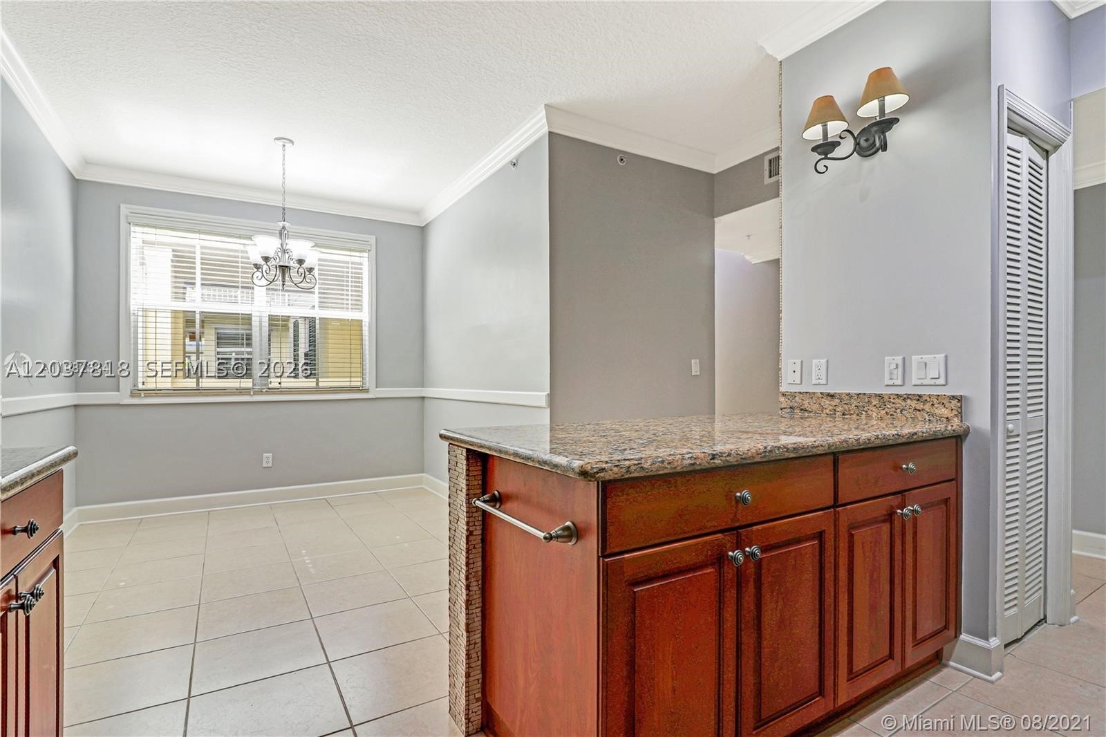 7594 SW 102nd St #200, Pinecrest FL 33156