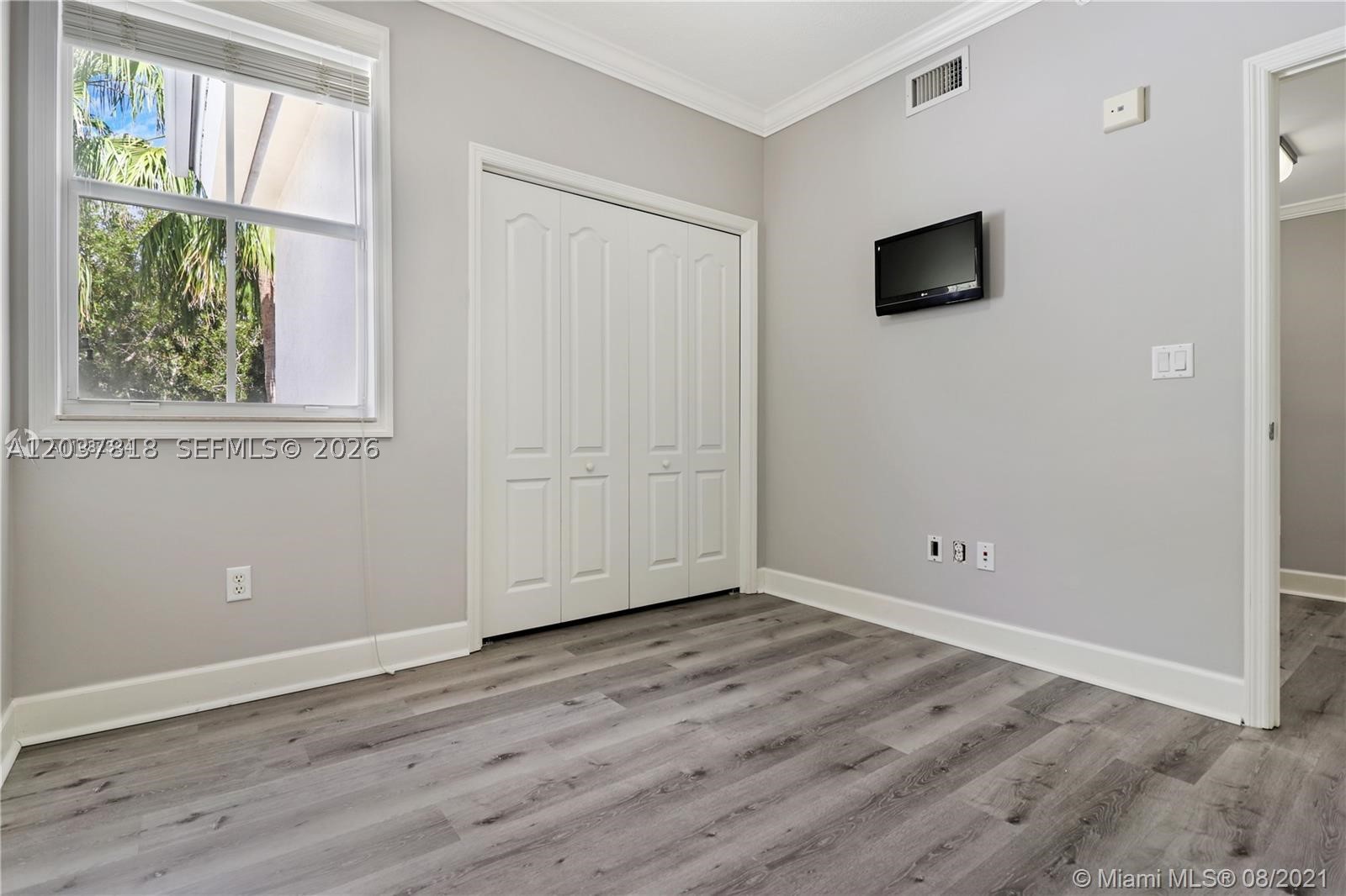 7594 SW 102nd St #200, Pinecrest FL 33156