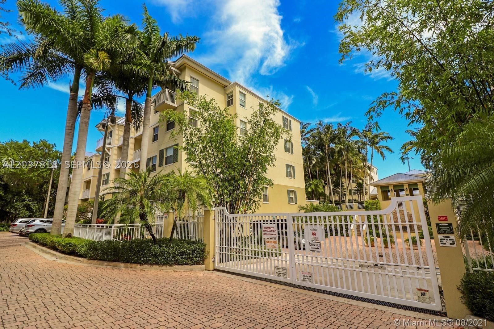7594 SW 102nd St #200, Pinecrest FL 33156
