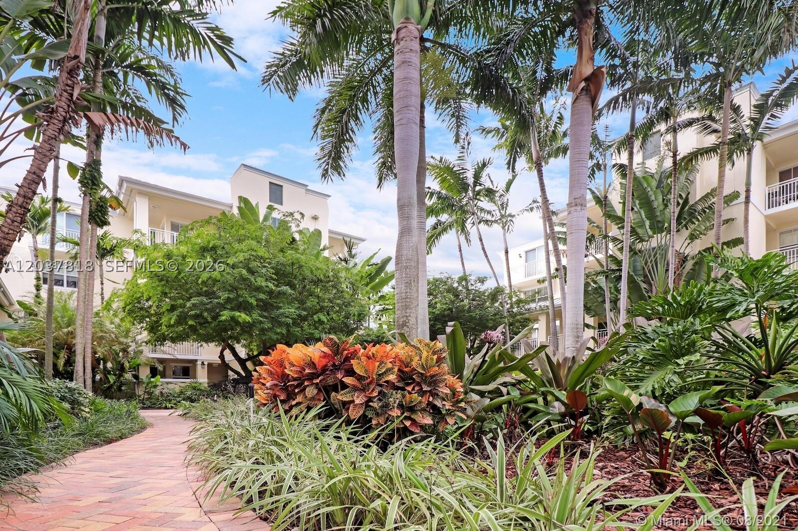 7594 SW 102nd St #200, Pinecrest FL 33156