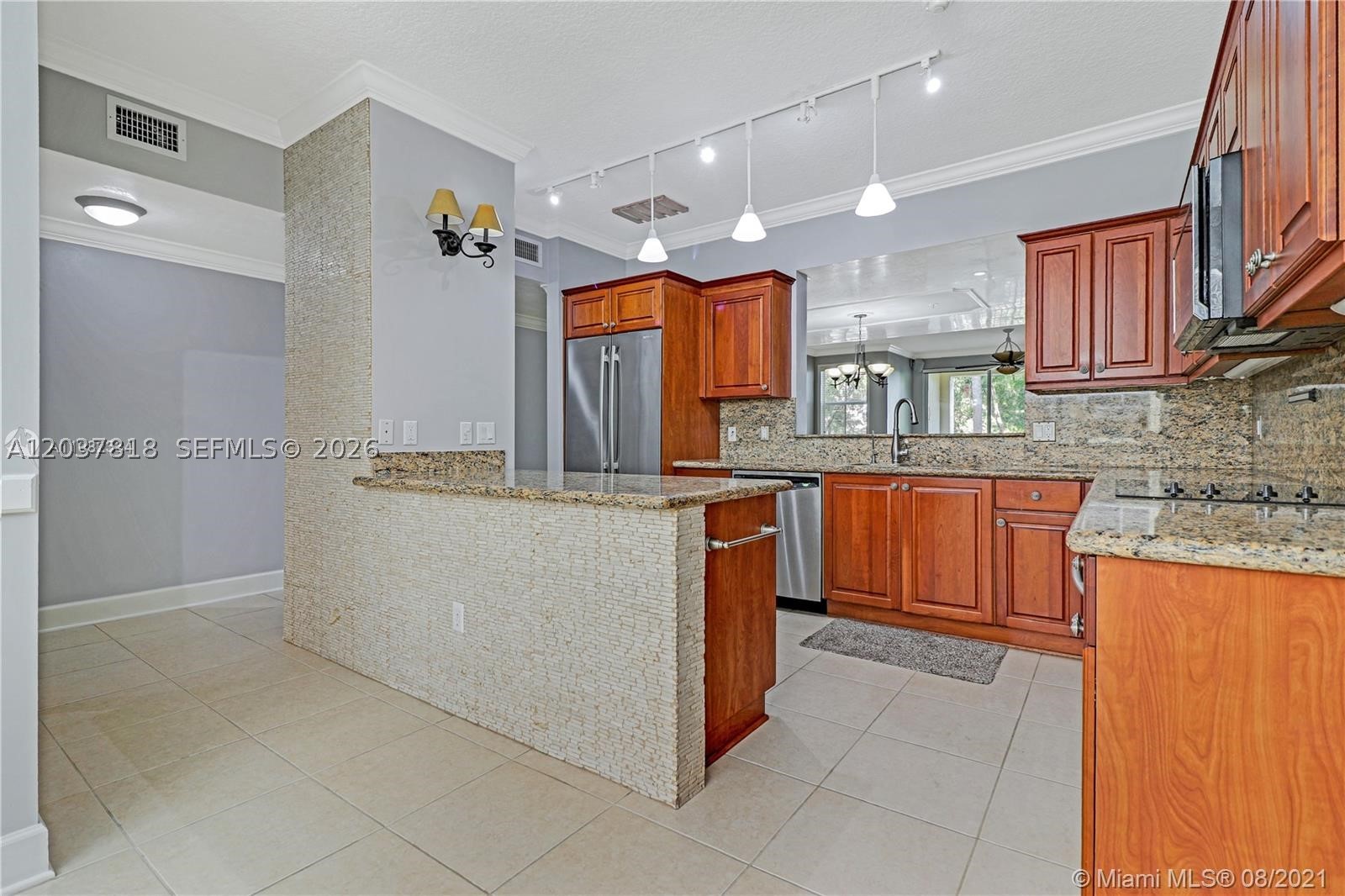 7594 SW 102nd St #200, Pinecrest FL 33156