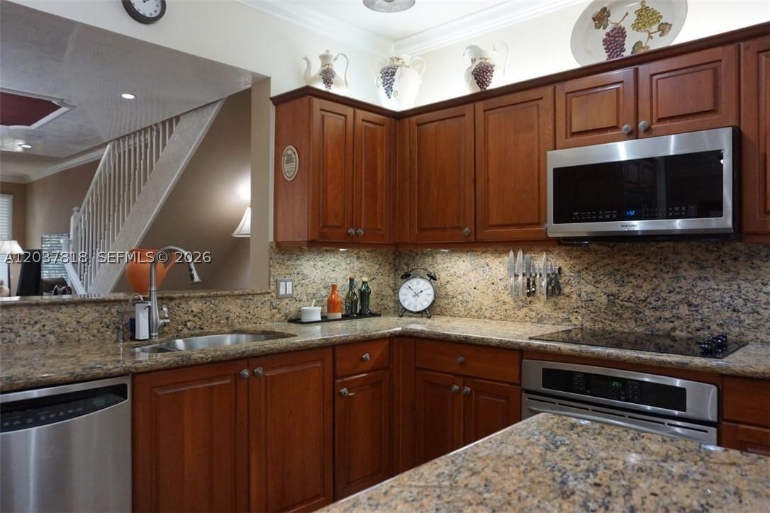 7594 SW 102nd St #200, Pinecrest FL 33156