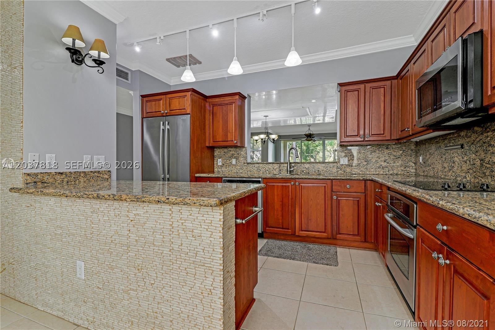 7594 SW 102nd St #200, Pinecrest FL 33156