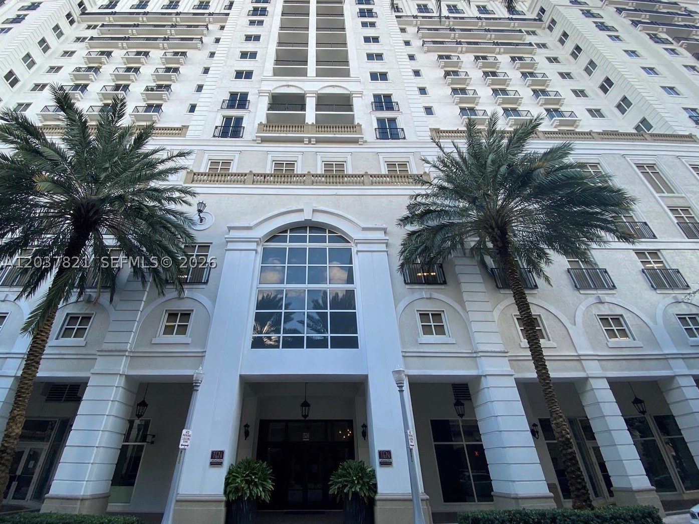 10 Aragon Ave #901, Coral Gables FL 33134