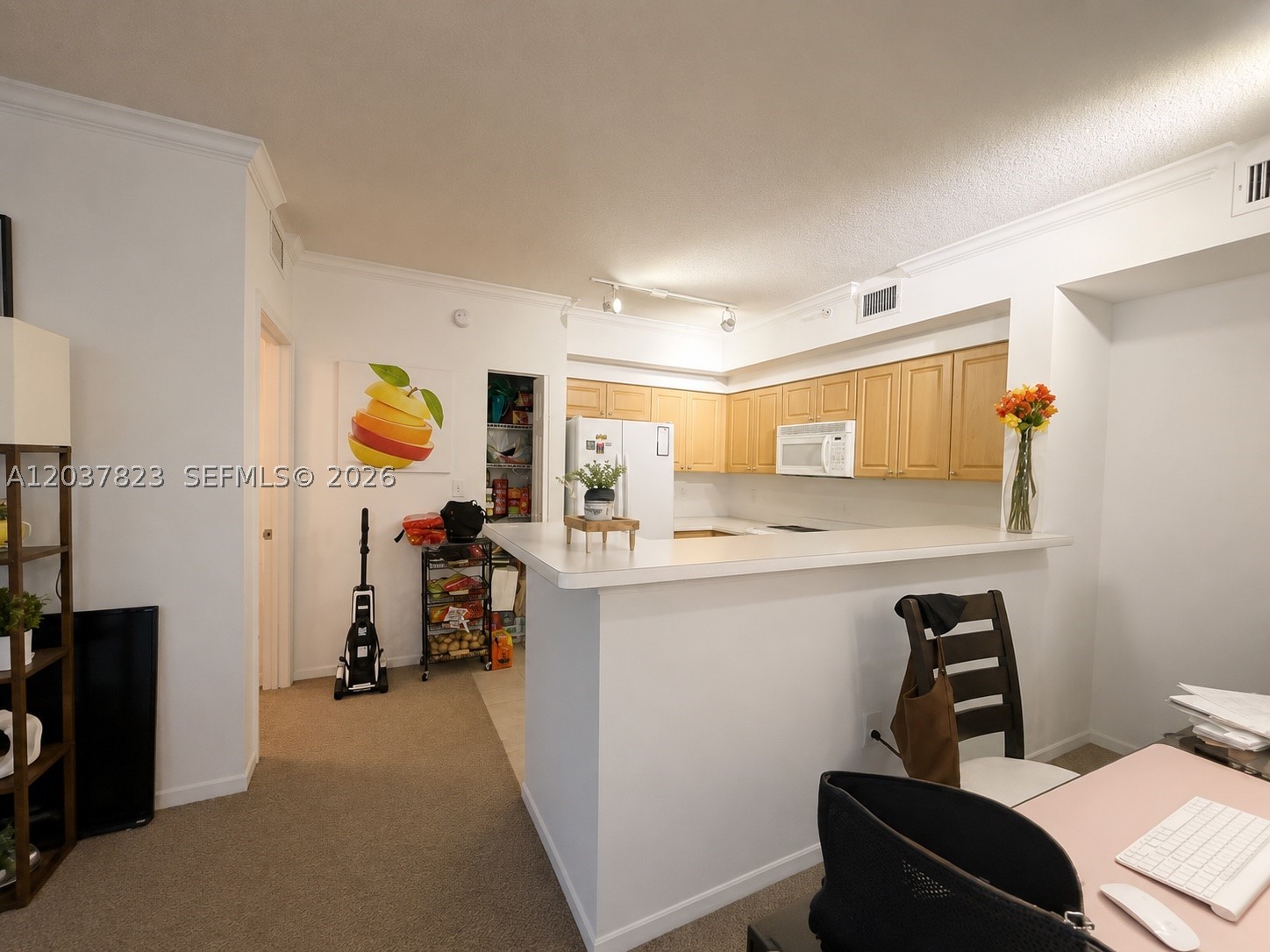6861 SW 44th St #205, Miami FL 33155