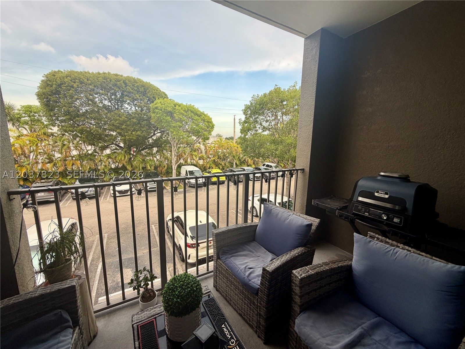6861 SW 44th St #205, Miami FL 33155