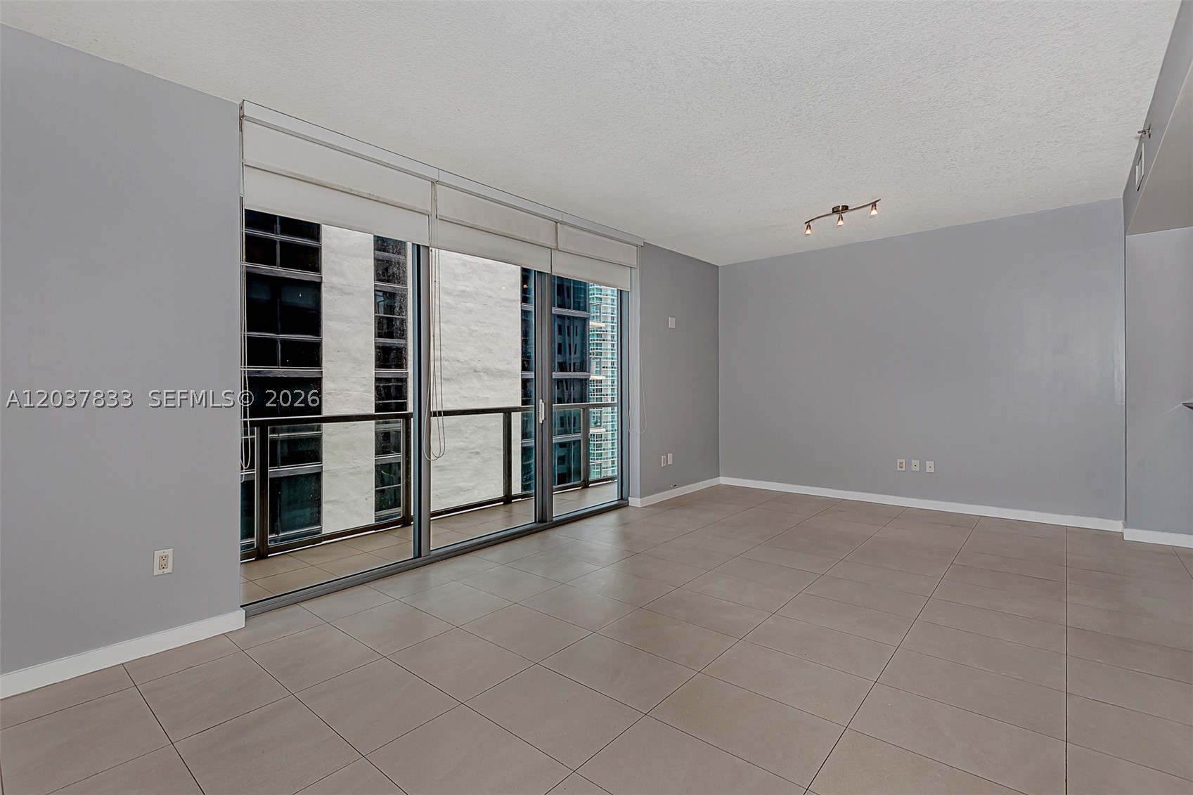 1050 Brickell Ave #2822, Miami FL 33131