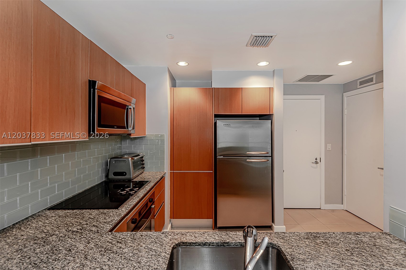 1050 Brickell Ave #2822, Miami FL 33131