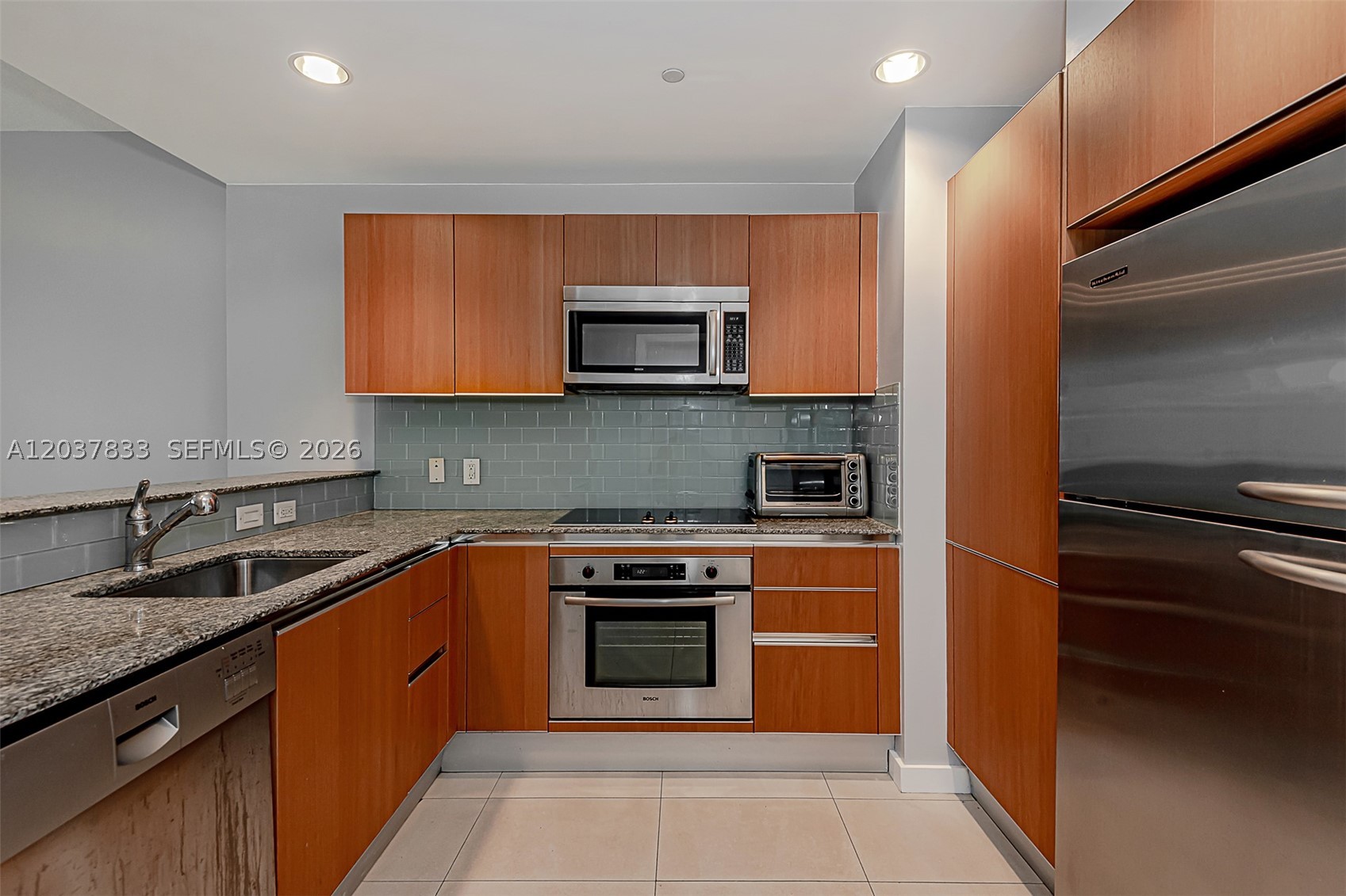 1050 Brickell Ave #2822, Miami FL 33131