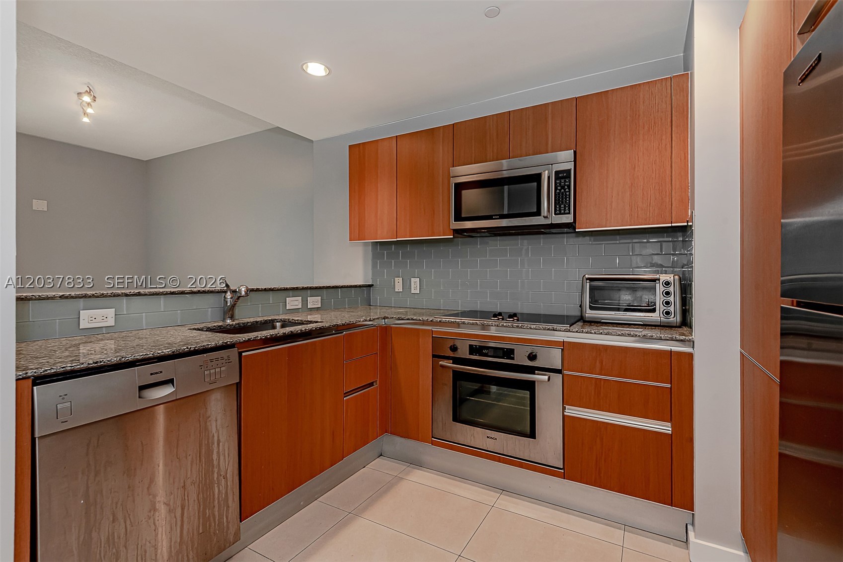 1050 Brickell Ave #2822, Miami FL 33131