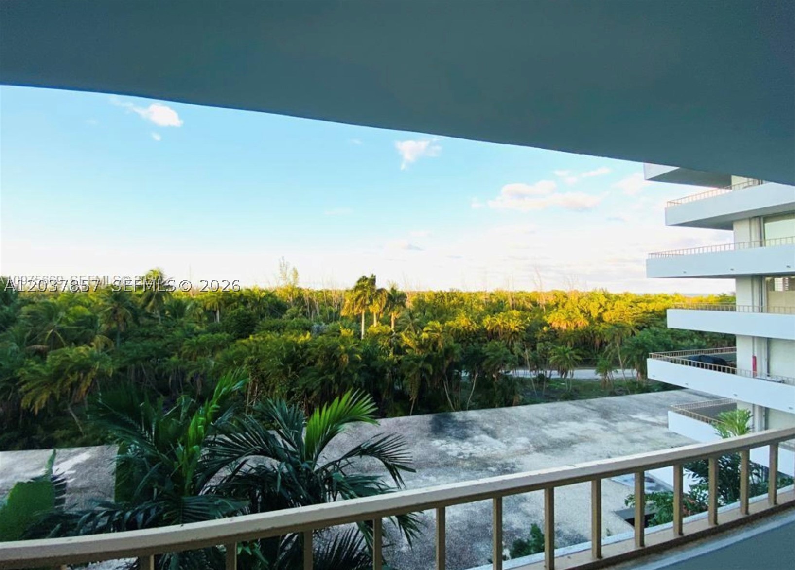 155 Ocean Lane Dr #504, Key Biscayne FL 33149