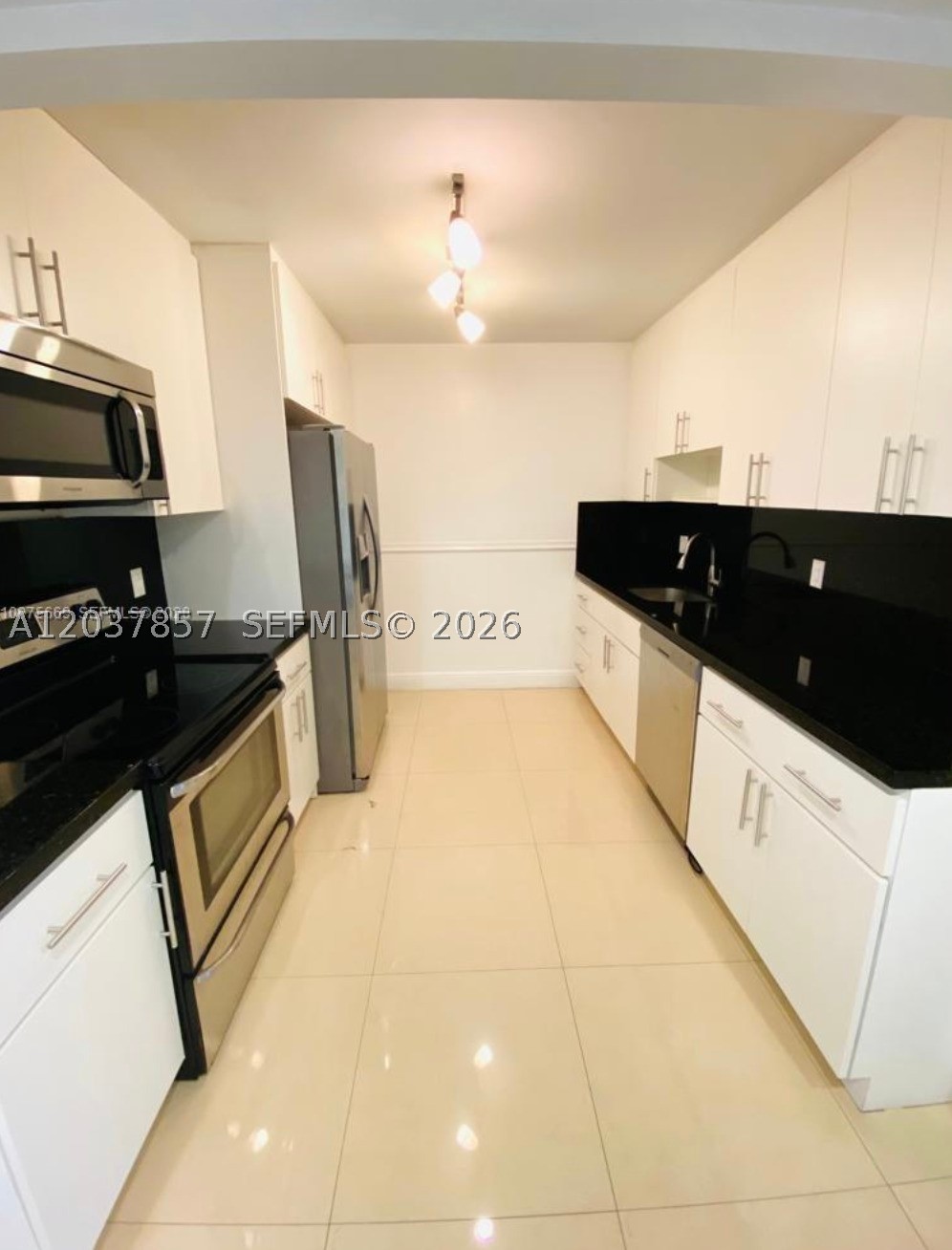 155 Ocean Lane Dr #504, Key Biscayne FL 33149