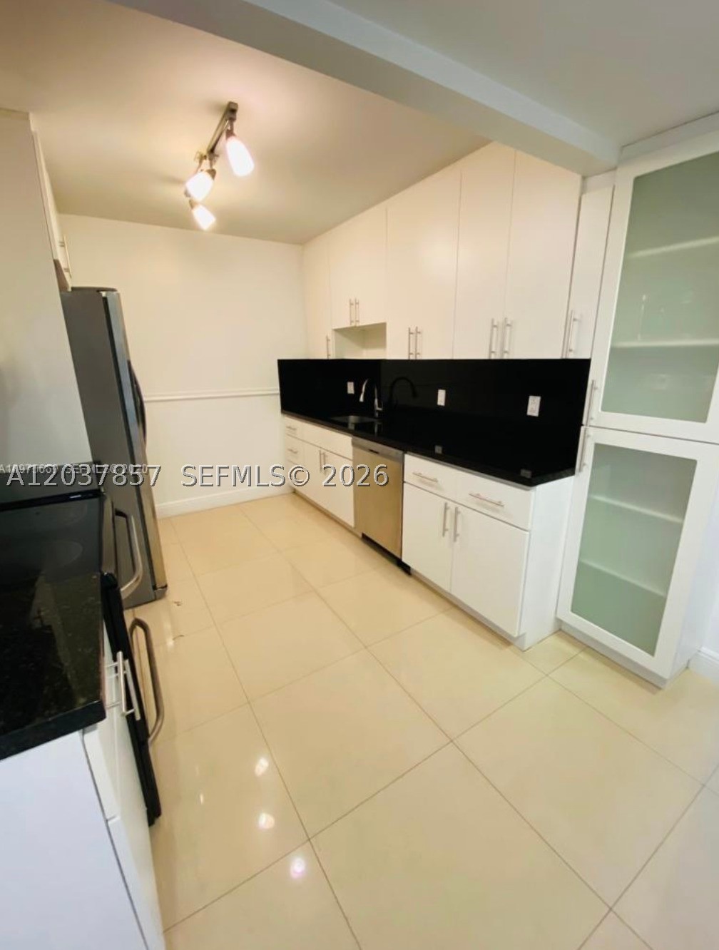 155 Ocean Lane Dr #504, Key Biscayne FL 33149