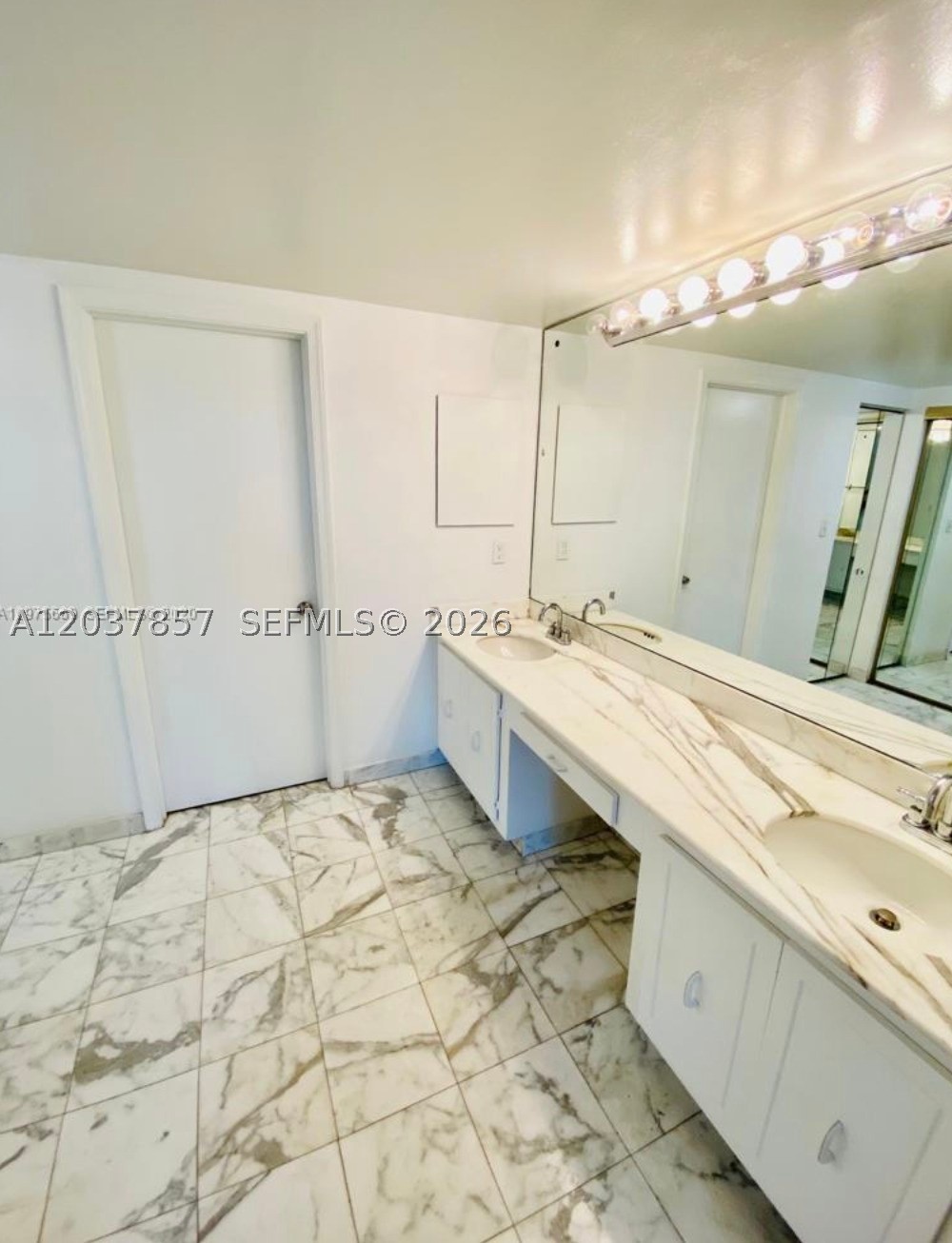 155 Ocean Lane Dr #504, Key Biscayne FL 33149