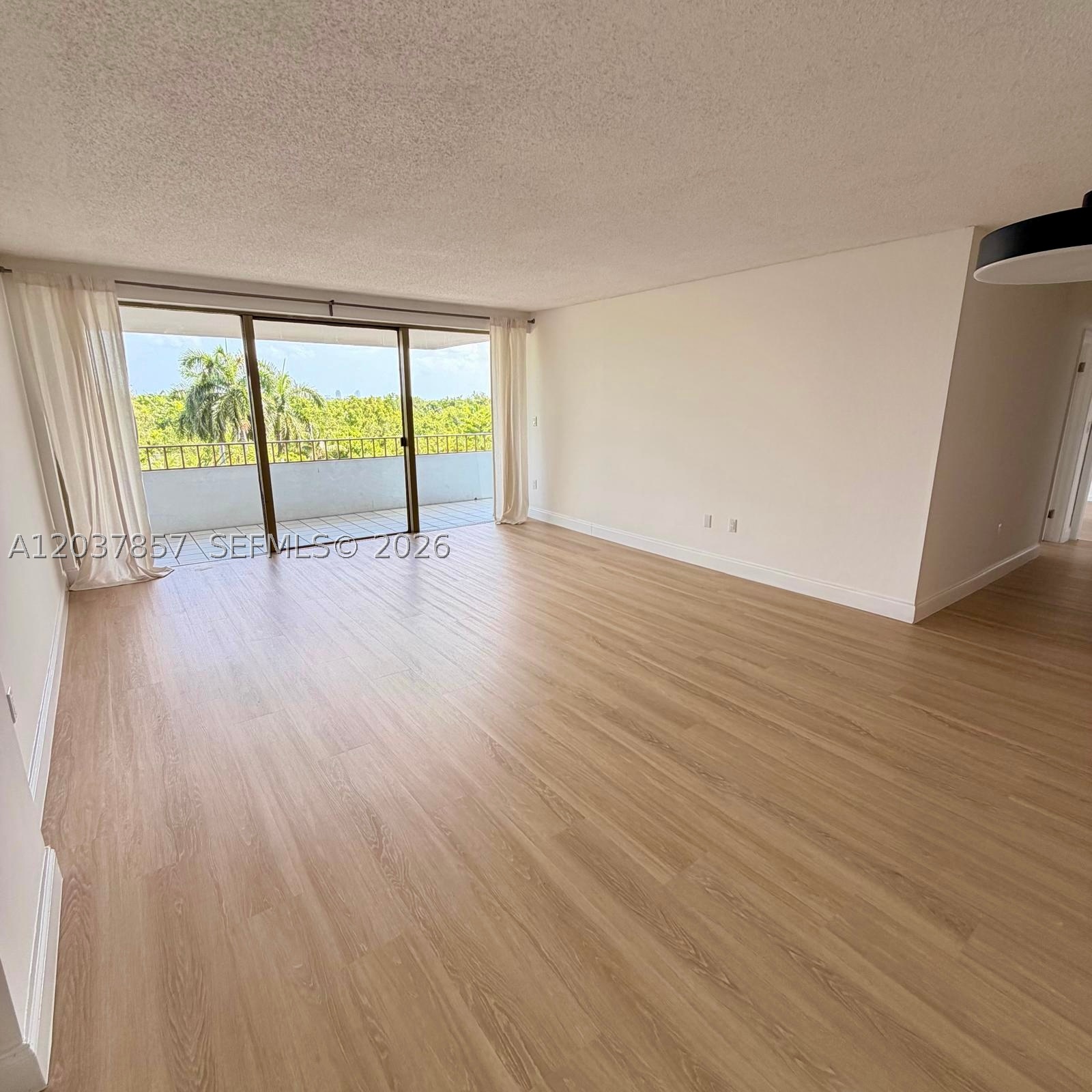 155 Ocean Lane Dr #504, Key Biscayne FL 33149