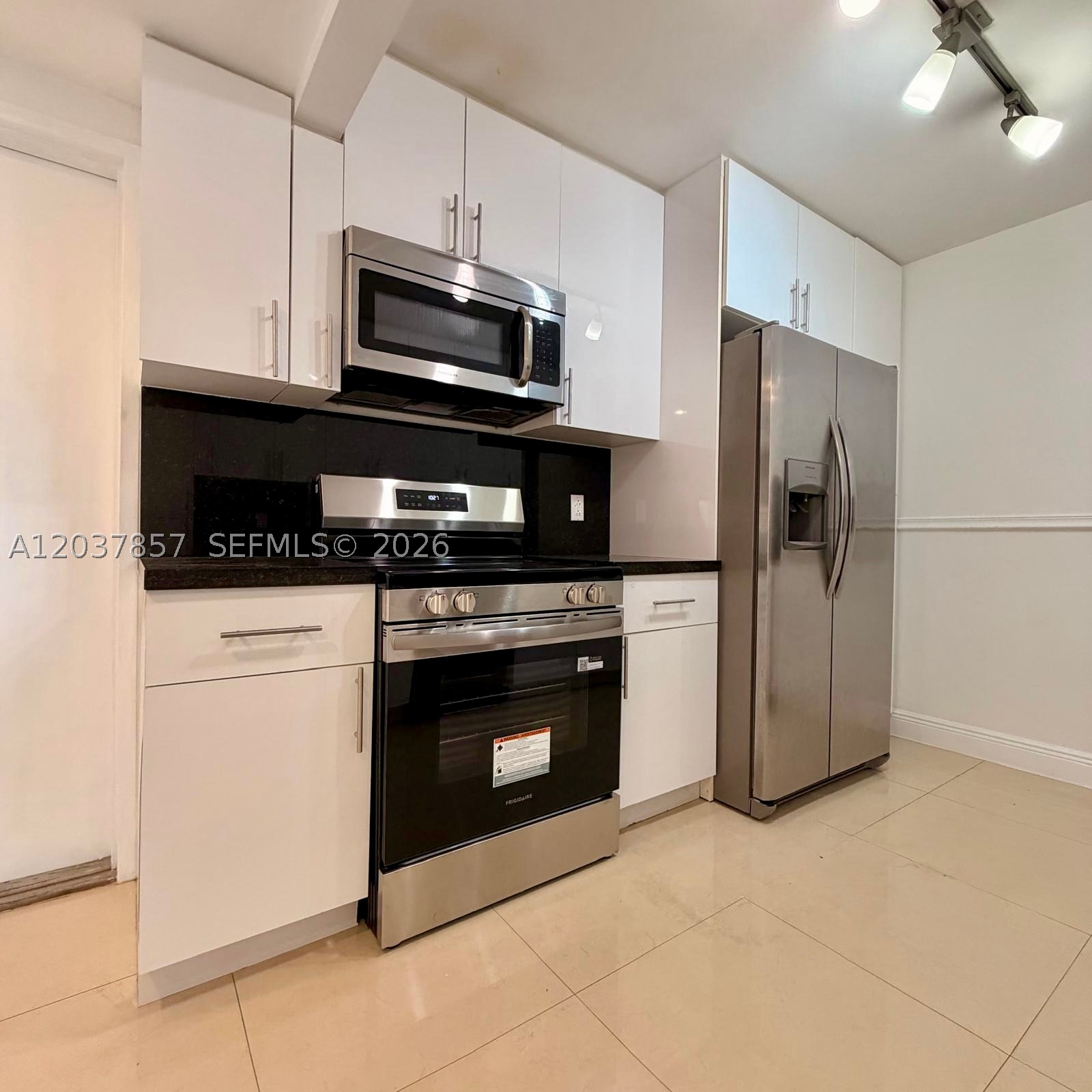155 Ocean Lane Dr #504, Key Biscayne FL 33149