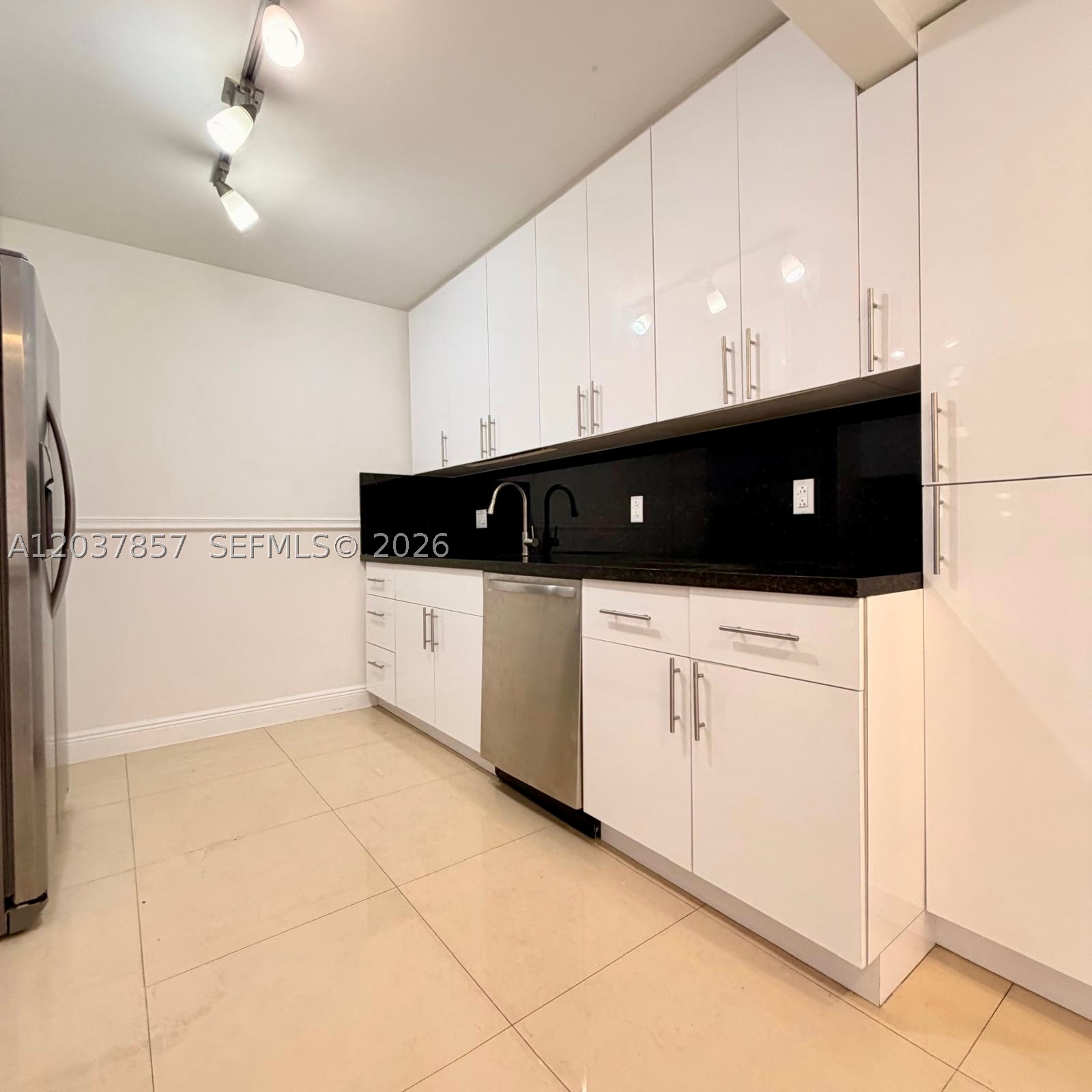 155 Ocean Lane Dr #504, Key Biscayne FL 33149