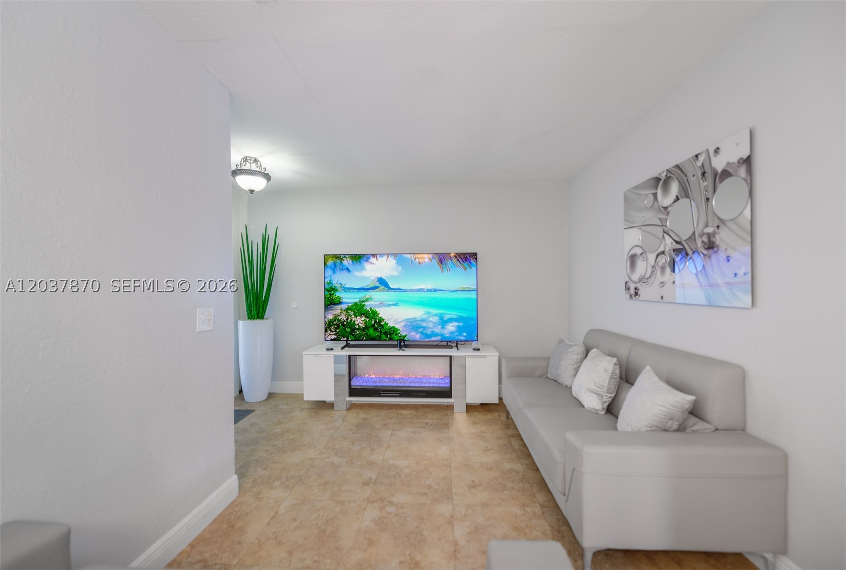 15216 SW 112th Pl, Miami FL 33157