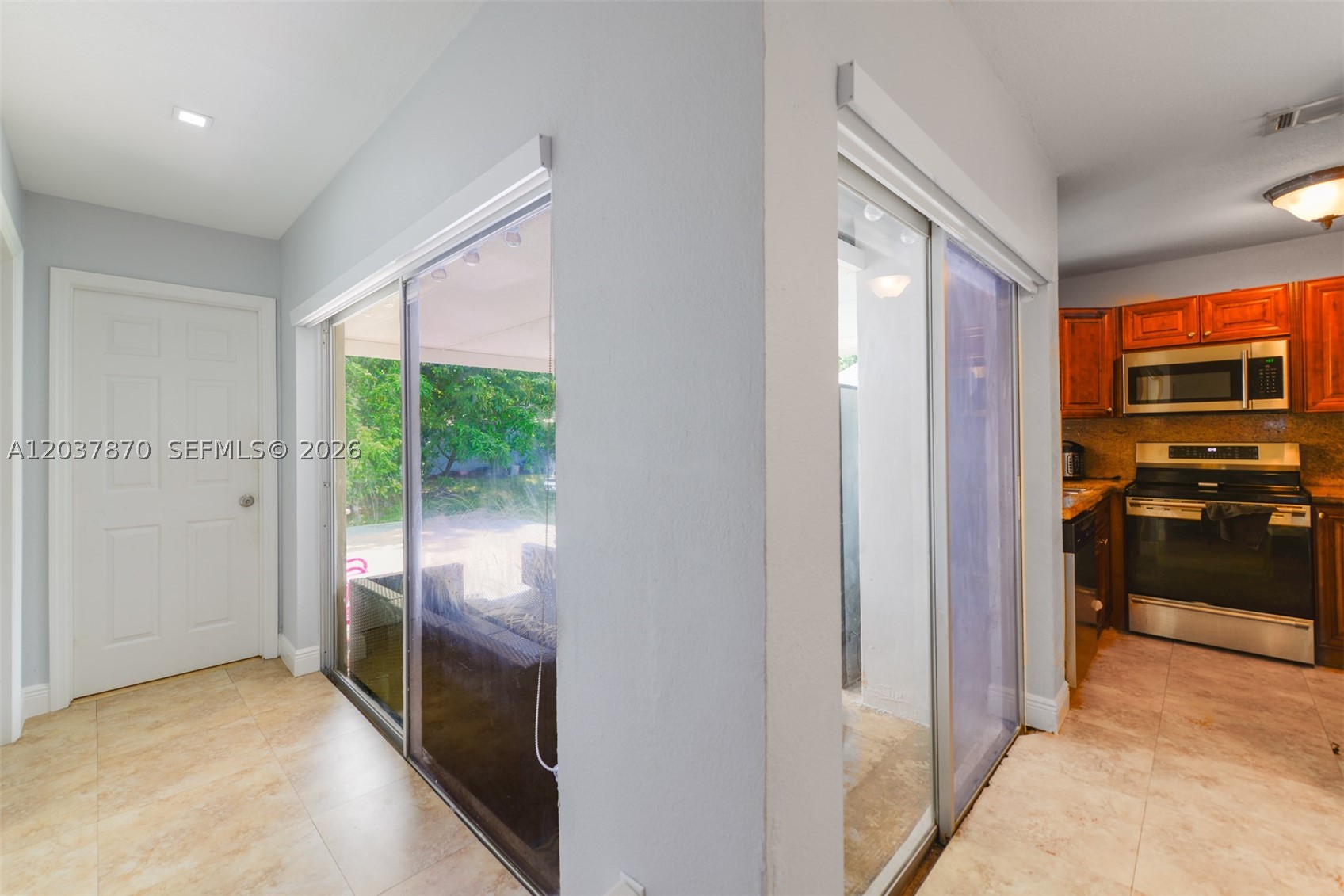 15216 SW 112th Pl, Miami FL 33157