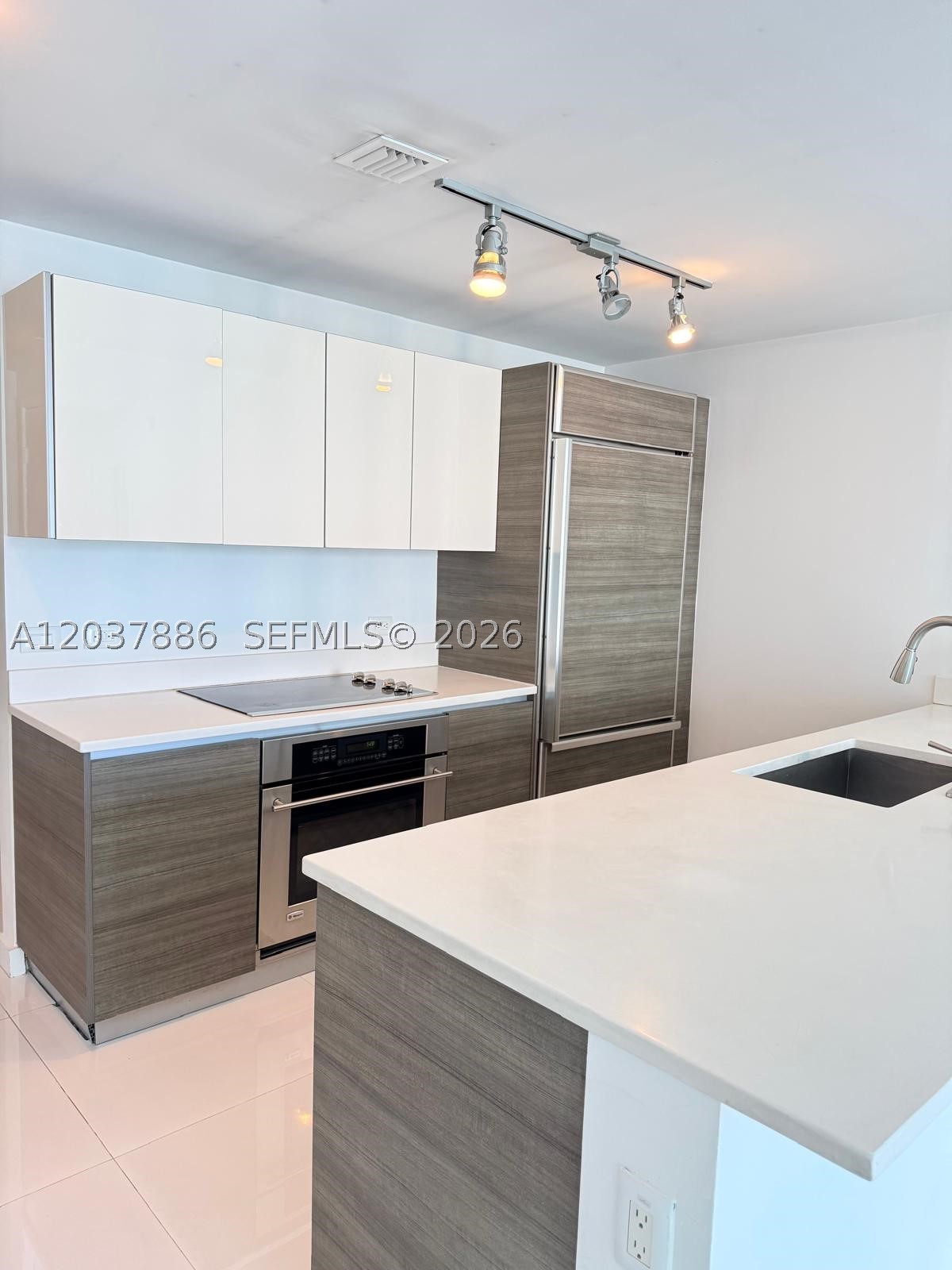 1100 S MIAMI AVE #3811, Miami FL 33130