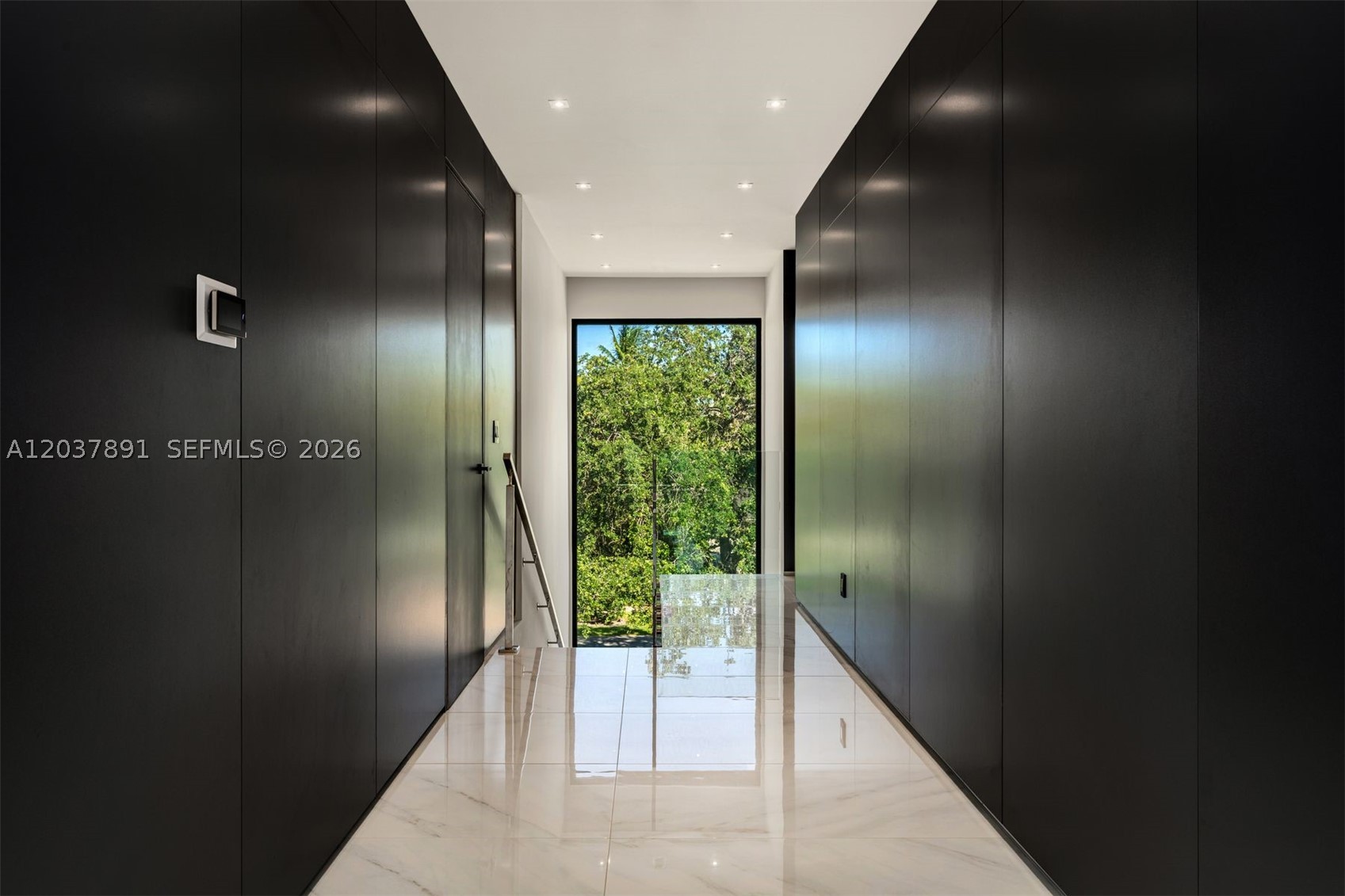 4430 Nautilus Dr, Miami Beach FL 33140