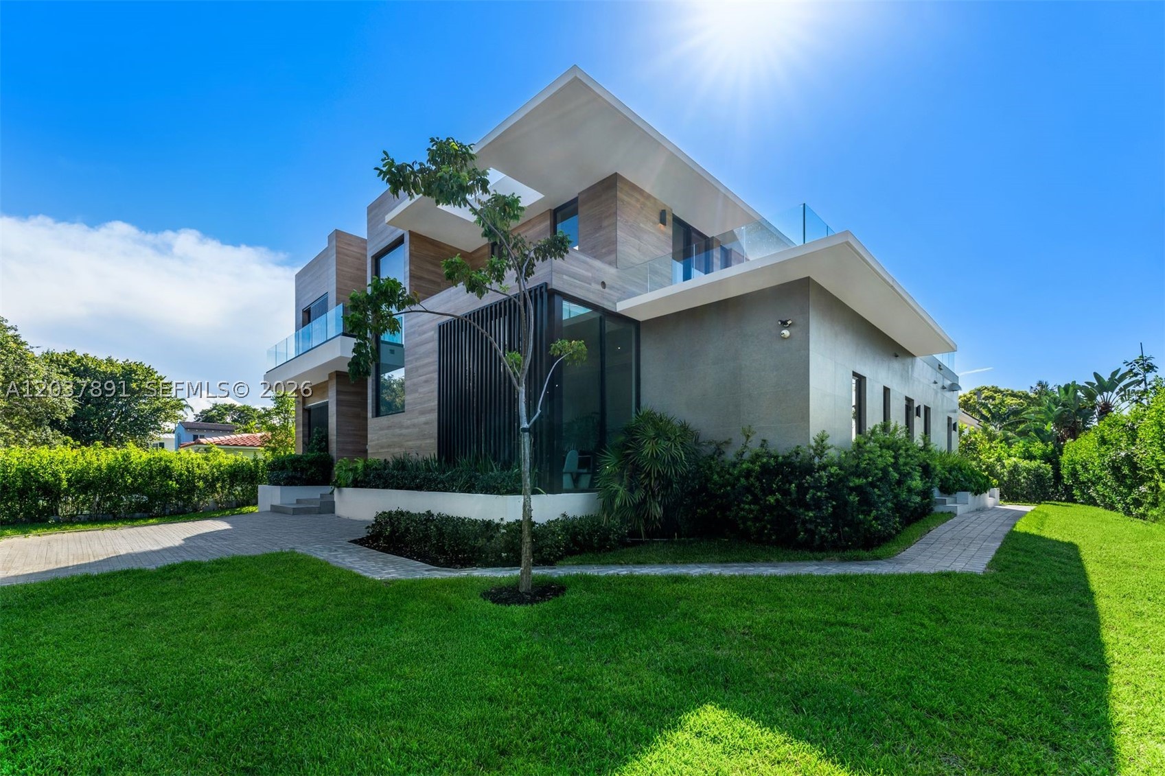 4430 Nautilus Dr, Miami Beach FL 33140