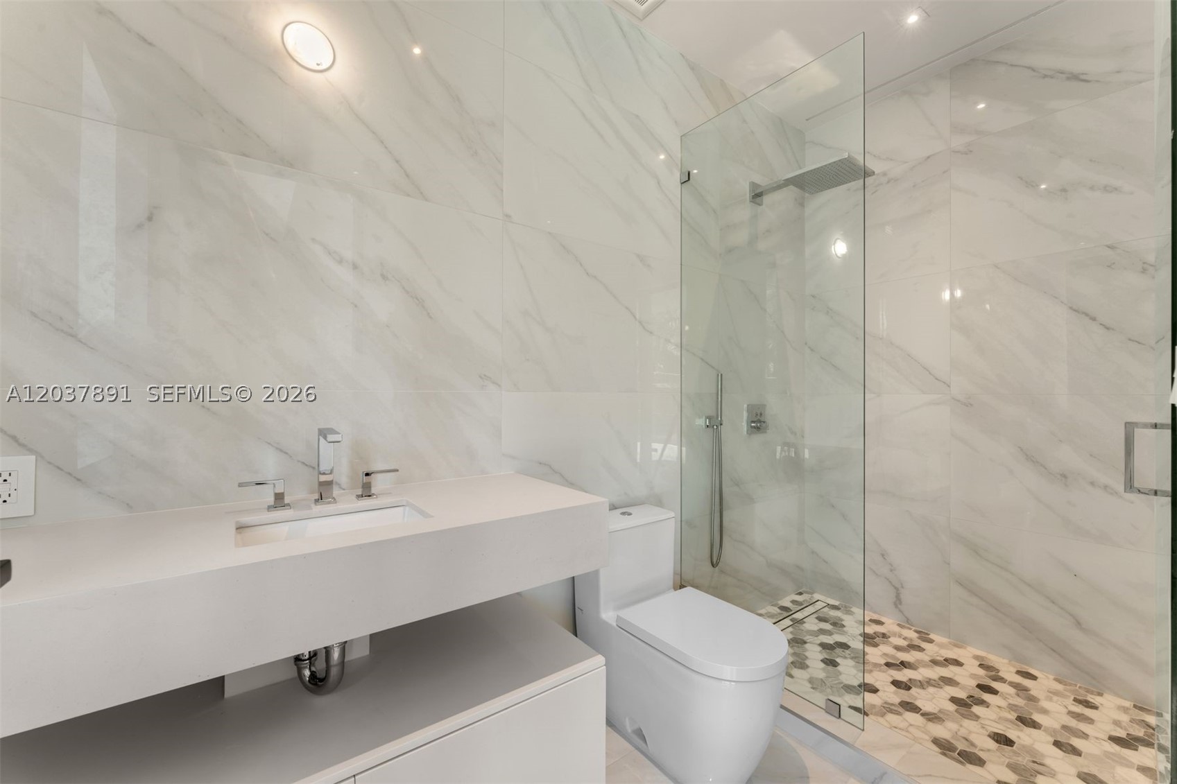 4430 Nautilus Dr, Miami Beach FL 33140