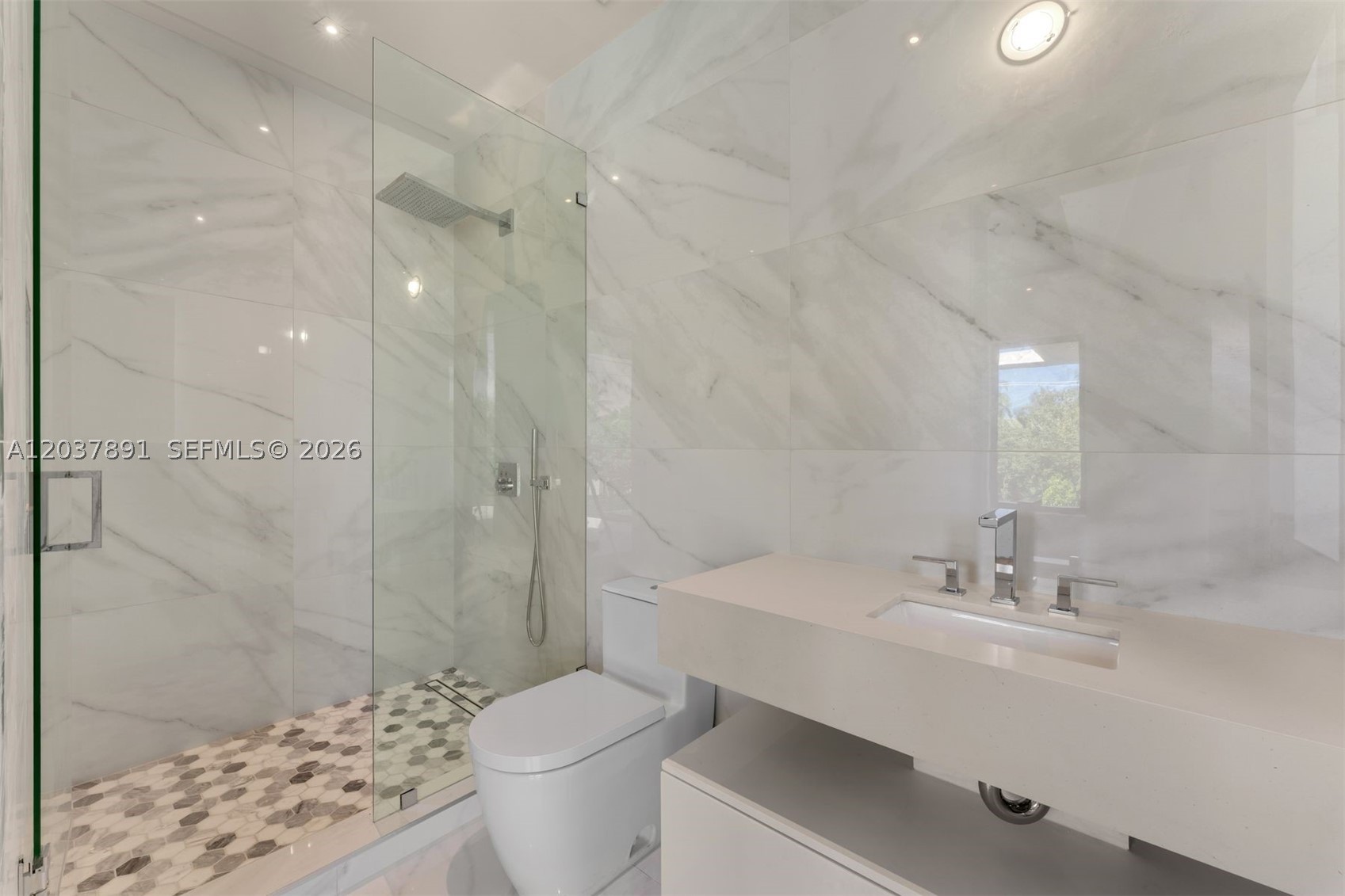 4430 Nautilus Dr, Miami Beach FL 33140
