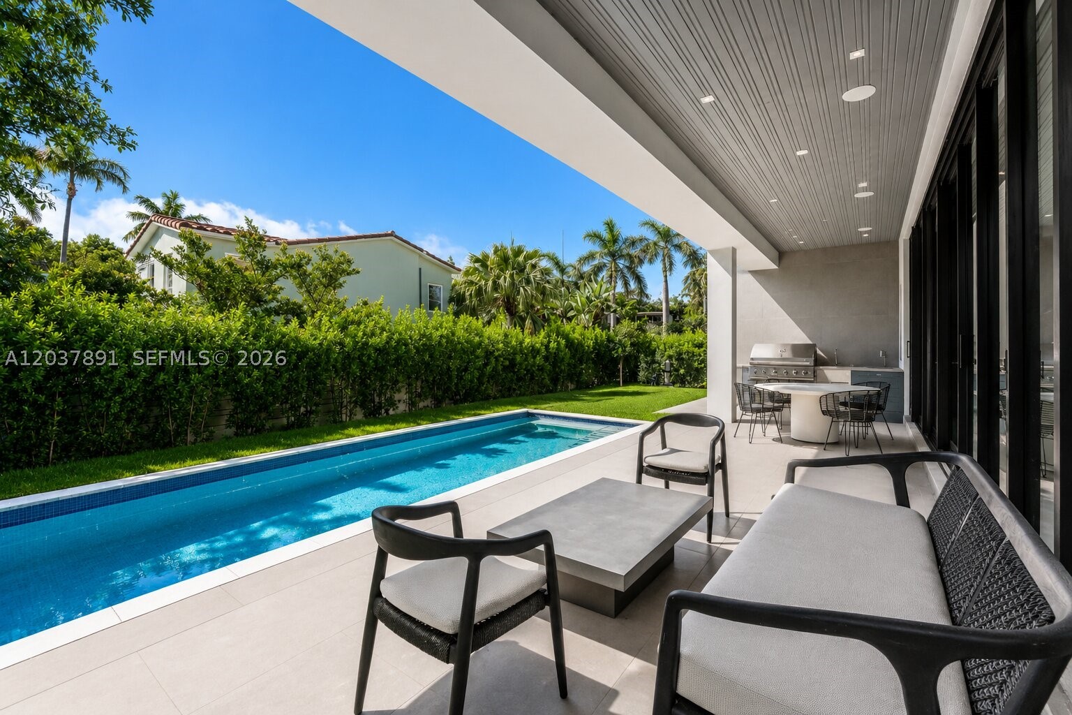 4430 Nautilus Dr, Miami Beach FL 33140