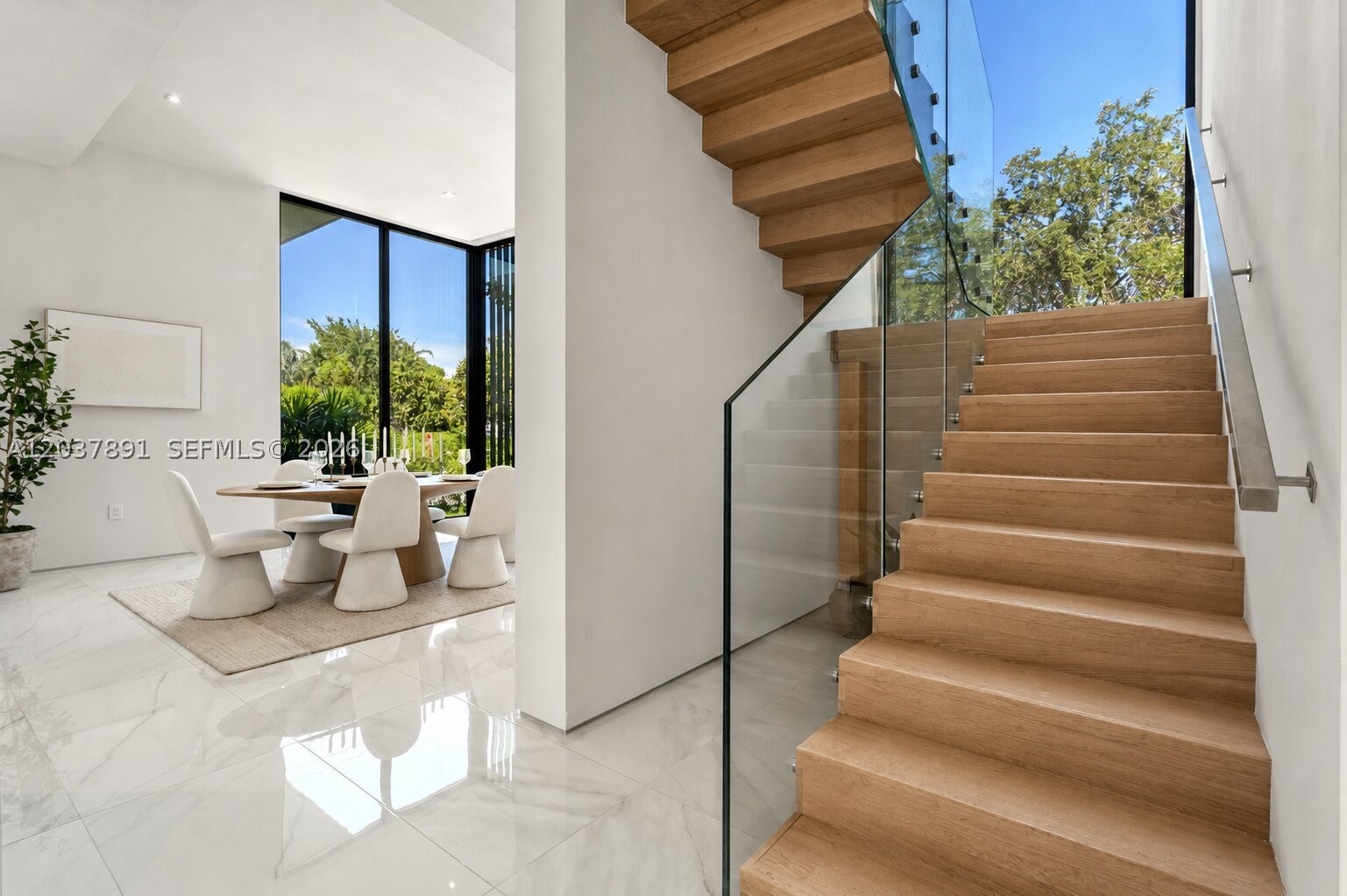 4430 Nautilus Dr, Miami Beach FL 33140