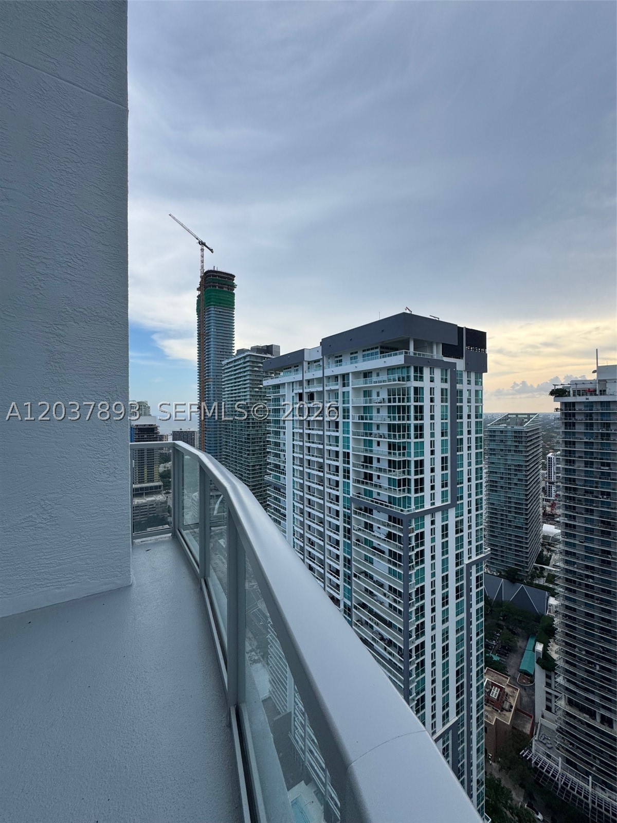 1060 Brickell Ave #4115, Miami FL 33131