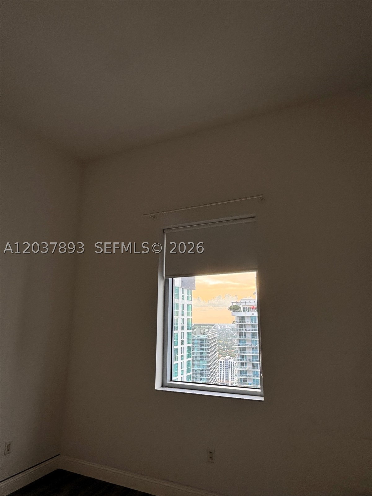 1060 Brickell Ave #4115, Miami FL 33131