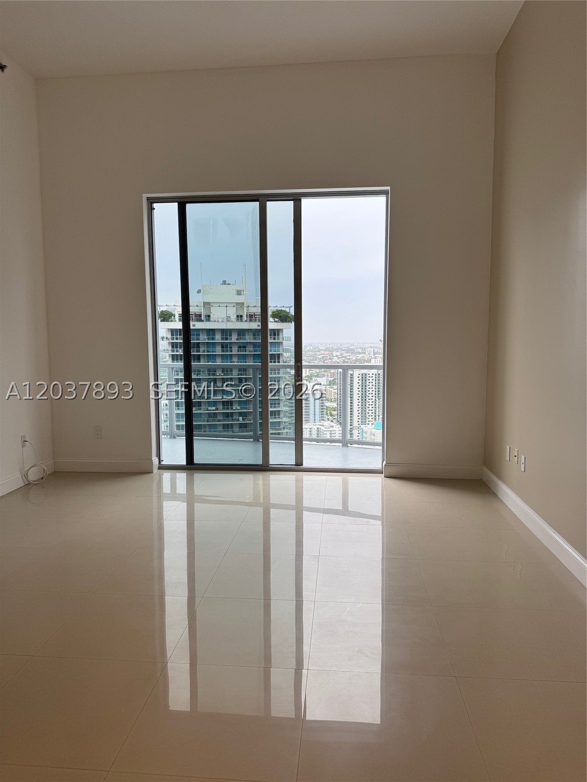 1060 Brickell Ave #4115, Miami FL 33131