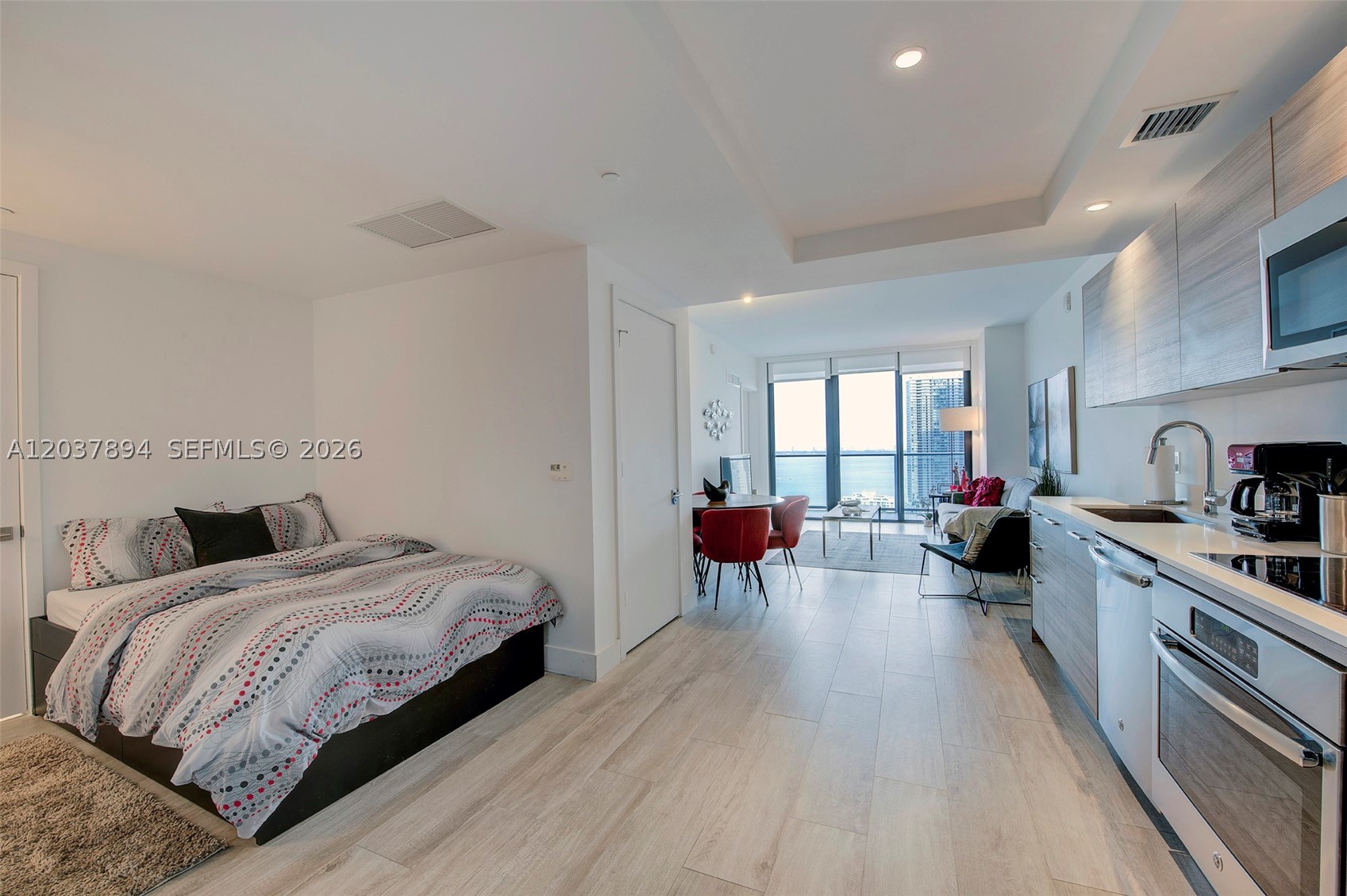 121 NE 34th St #3006, Miami FL 33137