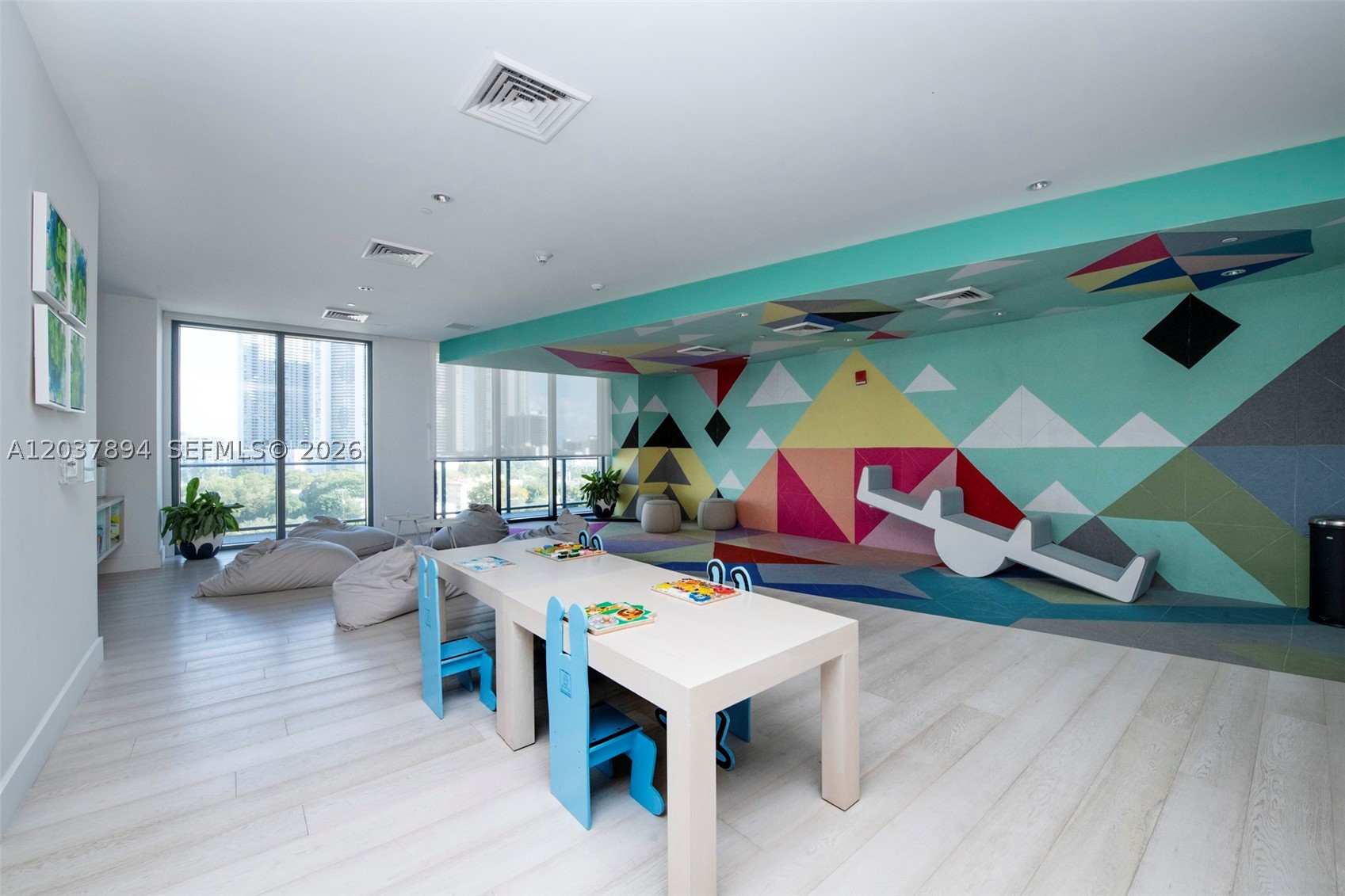 121 NE 34th St #3006, Miami FL 33137