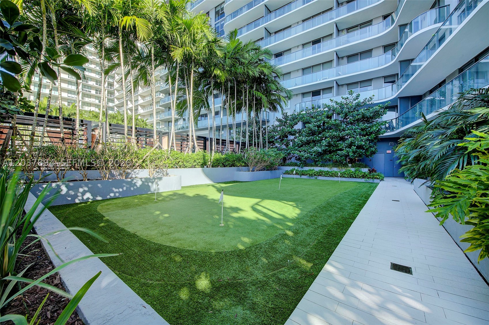 121 NE 34th St #3006, Miami FL 33137