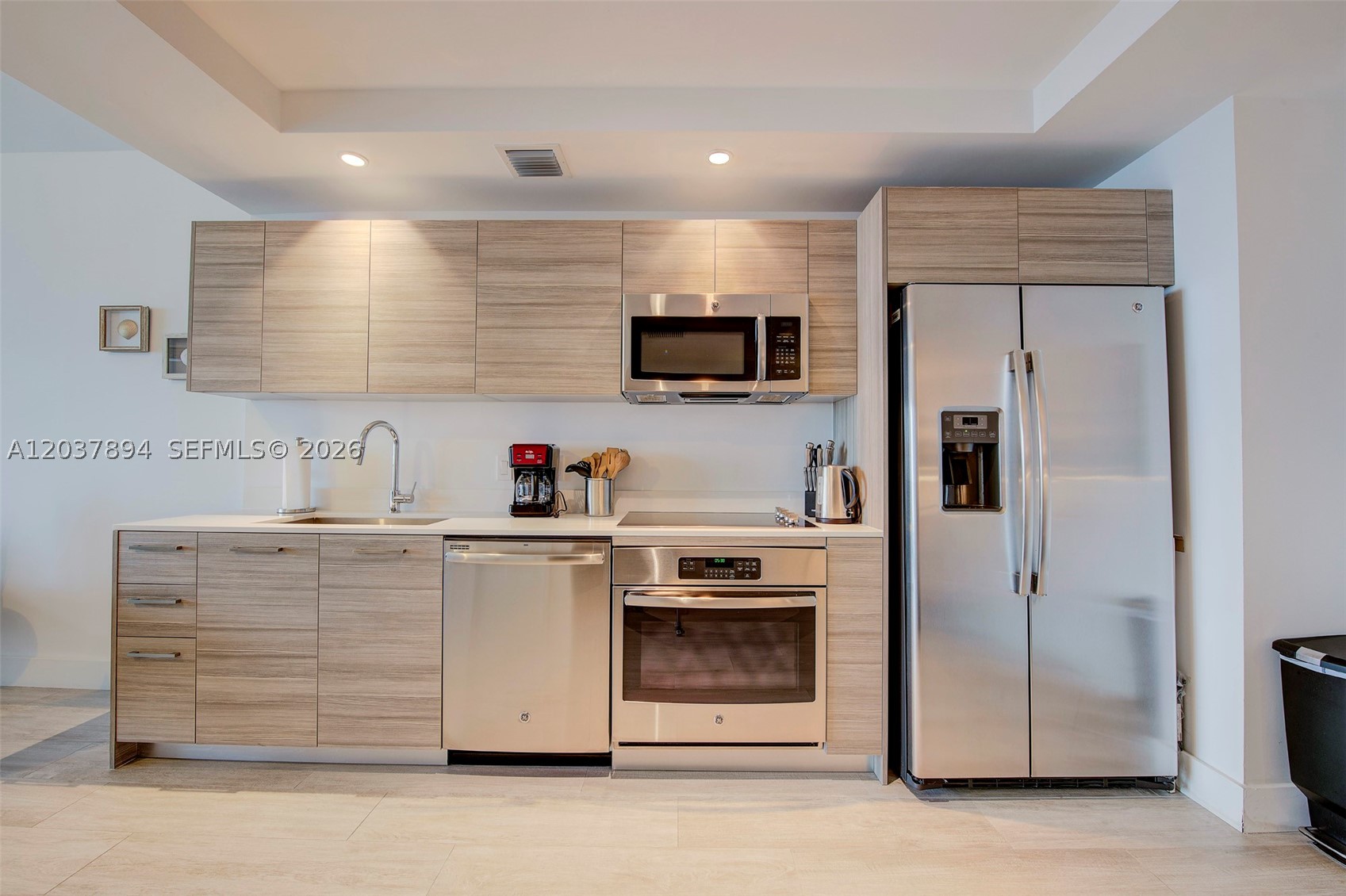 121 NE 34th St #3006, Miami FL 33137