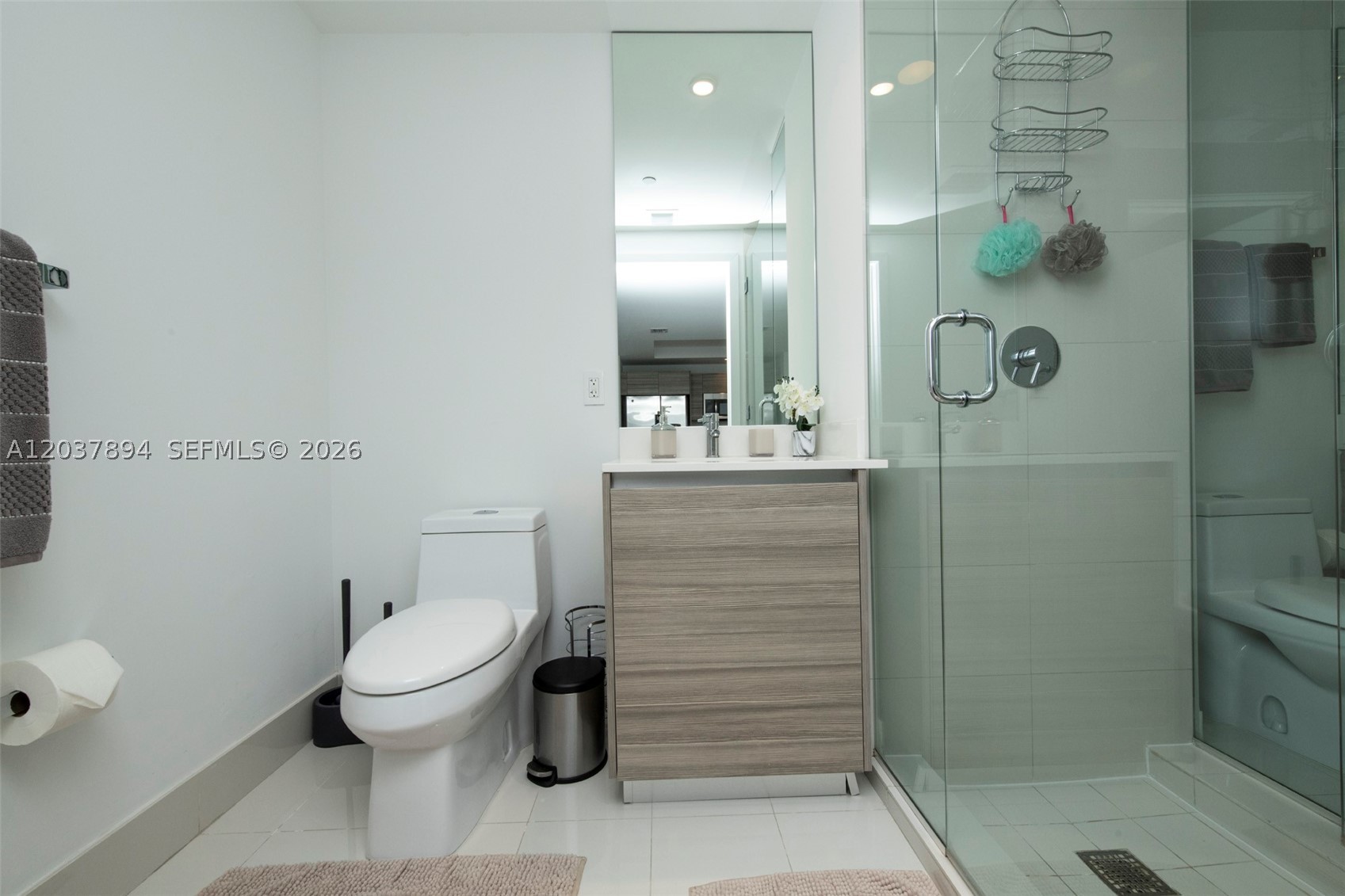 121 NE 34th St #3006, Miami FL 33137